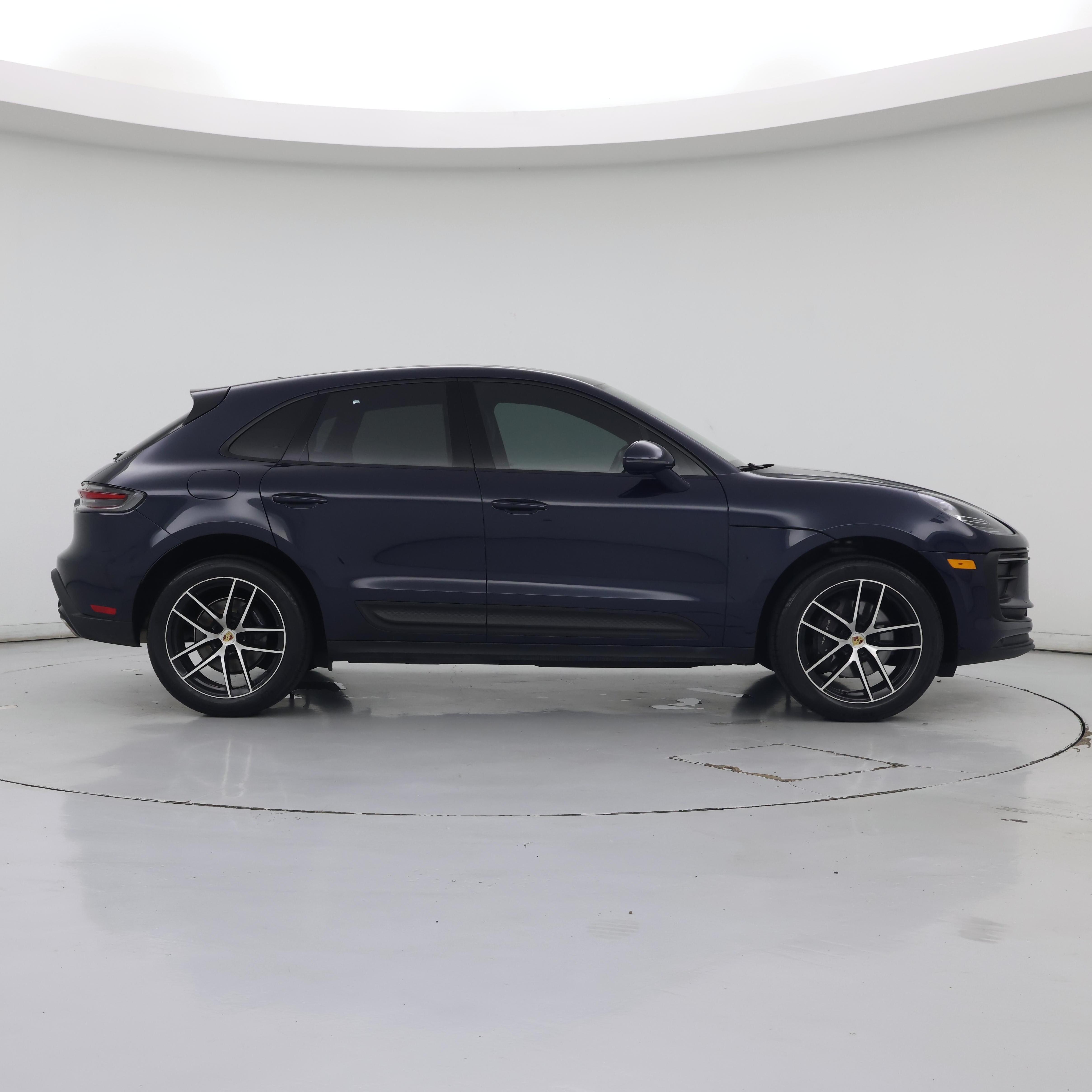 Thumbnail: 2023 Porsche Macan - 7