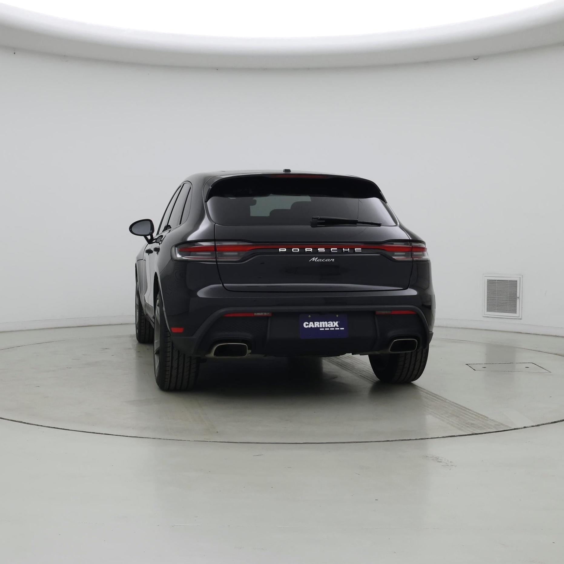 Thumbnail: 2023 Porsche Macan - 6
