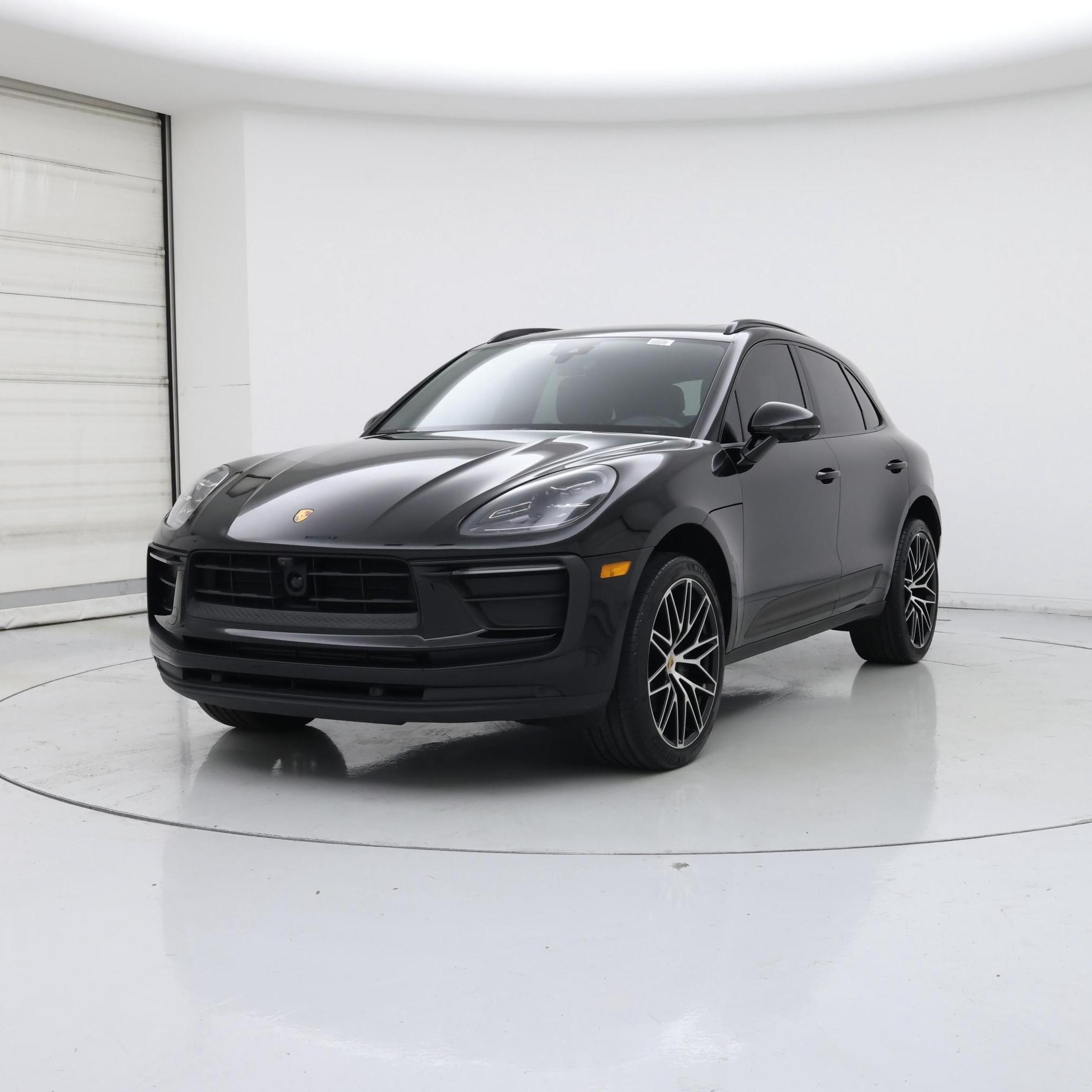 Thumbnail: 2023 Porsche Macan - 4