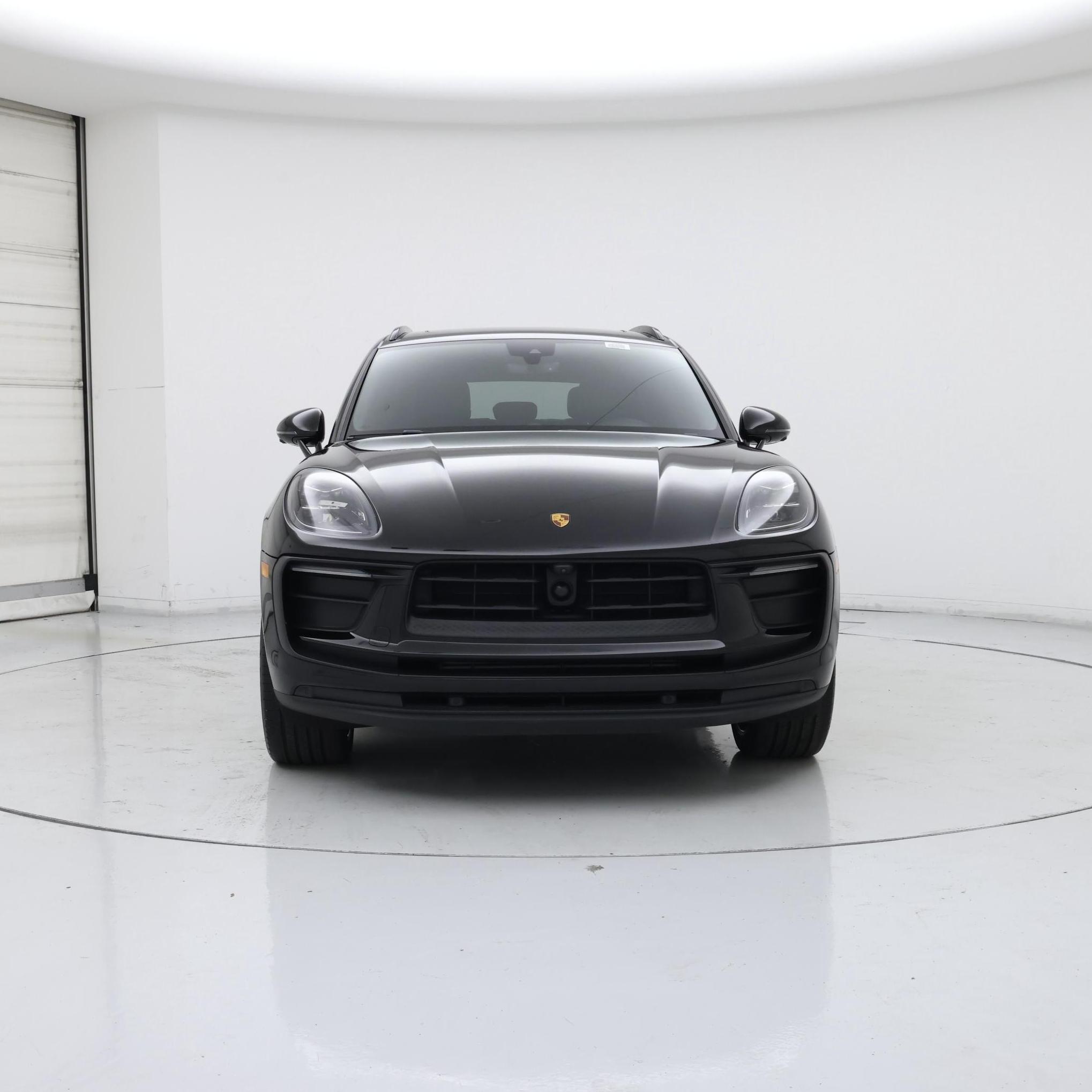 Thumbnail: 2023 Porsche Macan - 5