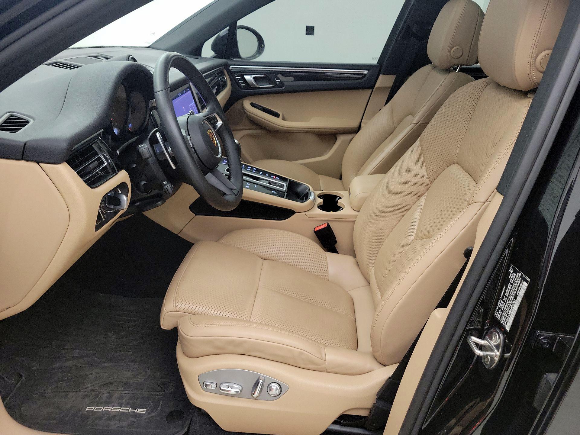 Thumbnail: 2023 Porsche Macan - 11