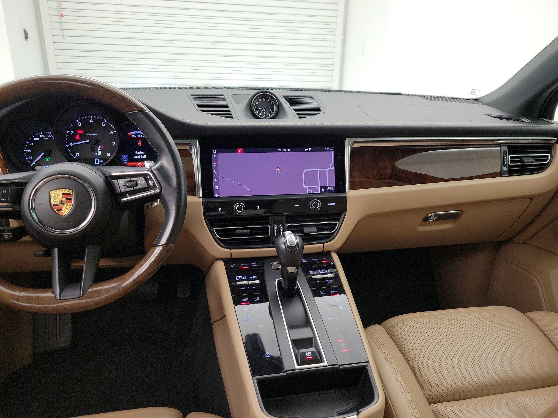 Thumbnail: 2023 Porsche Macan - 9