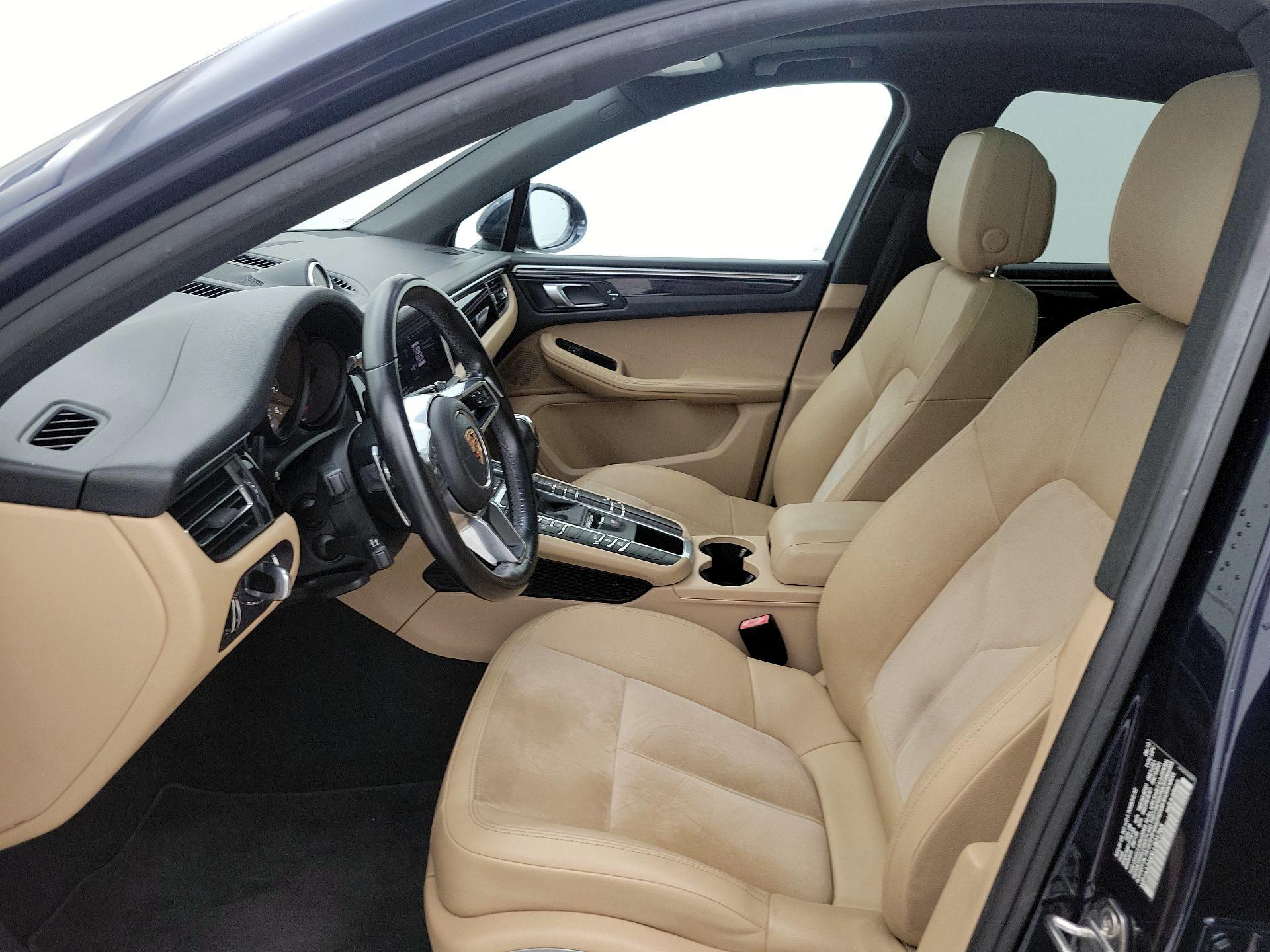 Thumbnail: 2020 Porsche Macan - 11