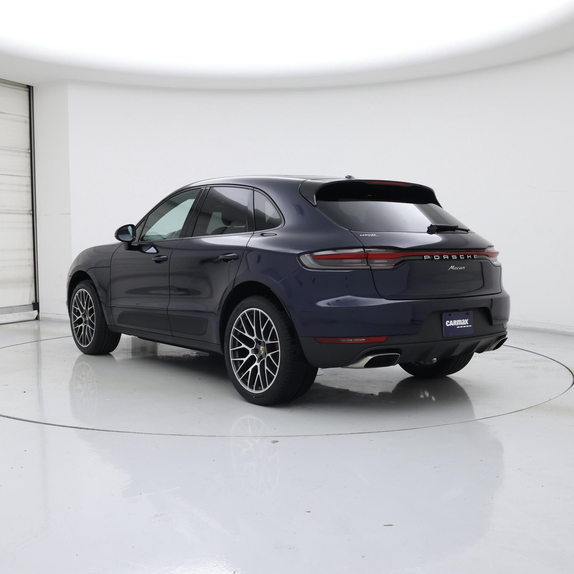 Thumbnail: 2020 Porsche Macan - 2