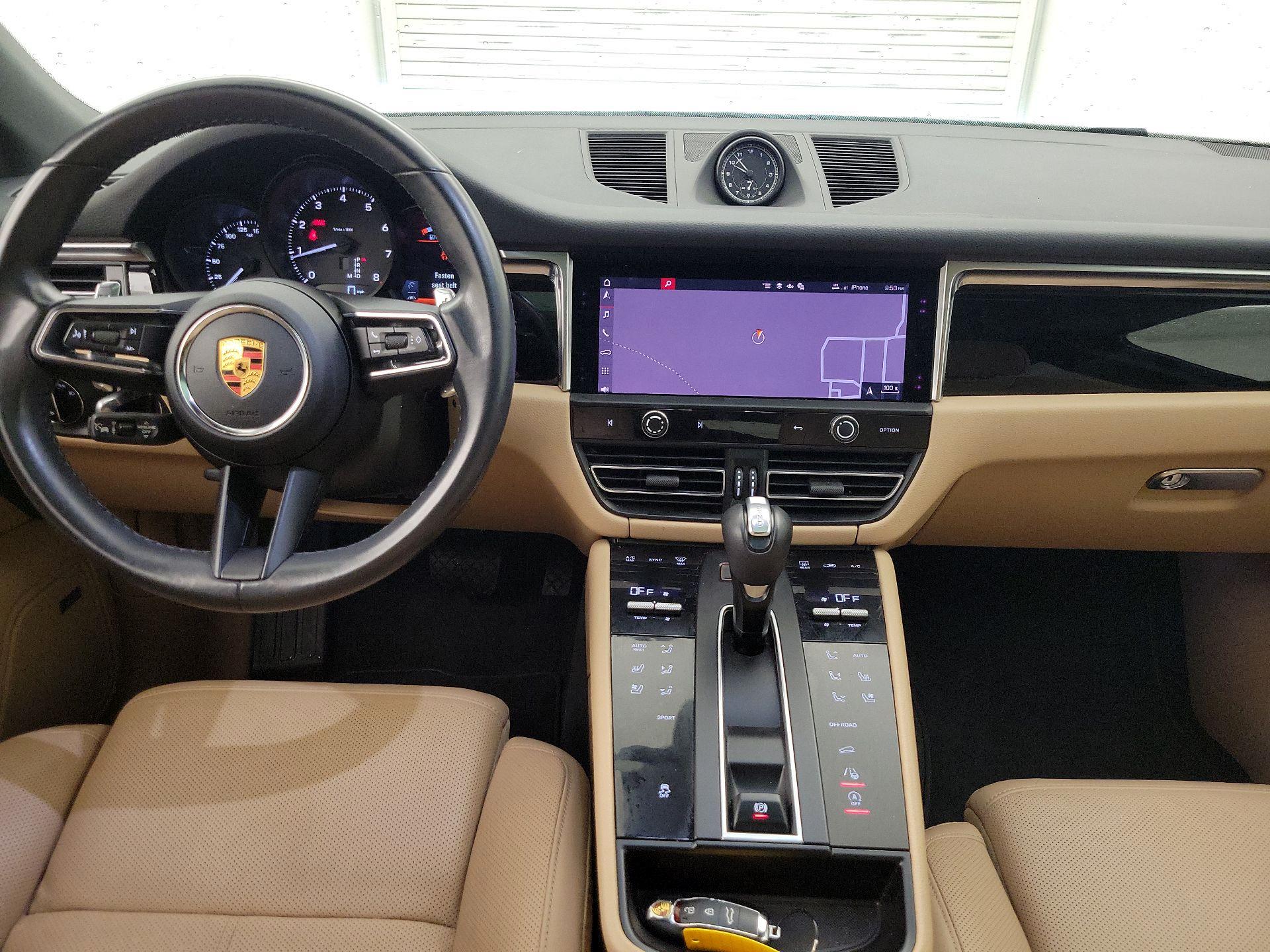 Thumbnail: 2023 Porsche Macan - 9