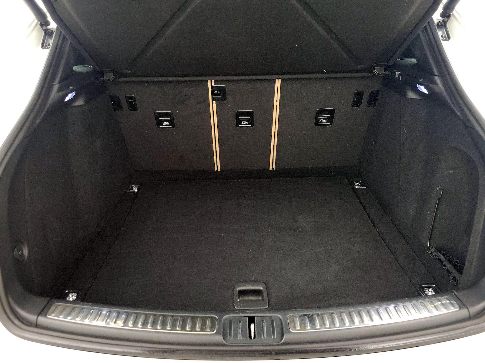 2023 Porsche Macan T - Photo 23