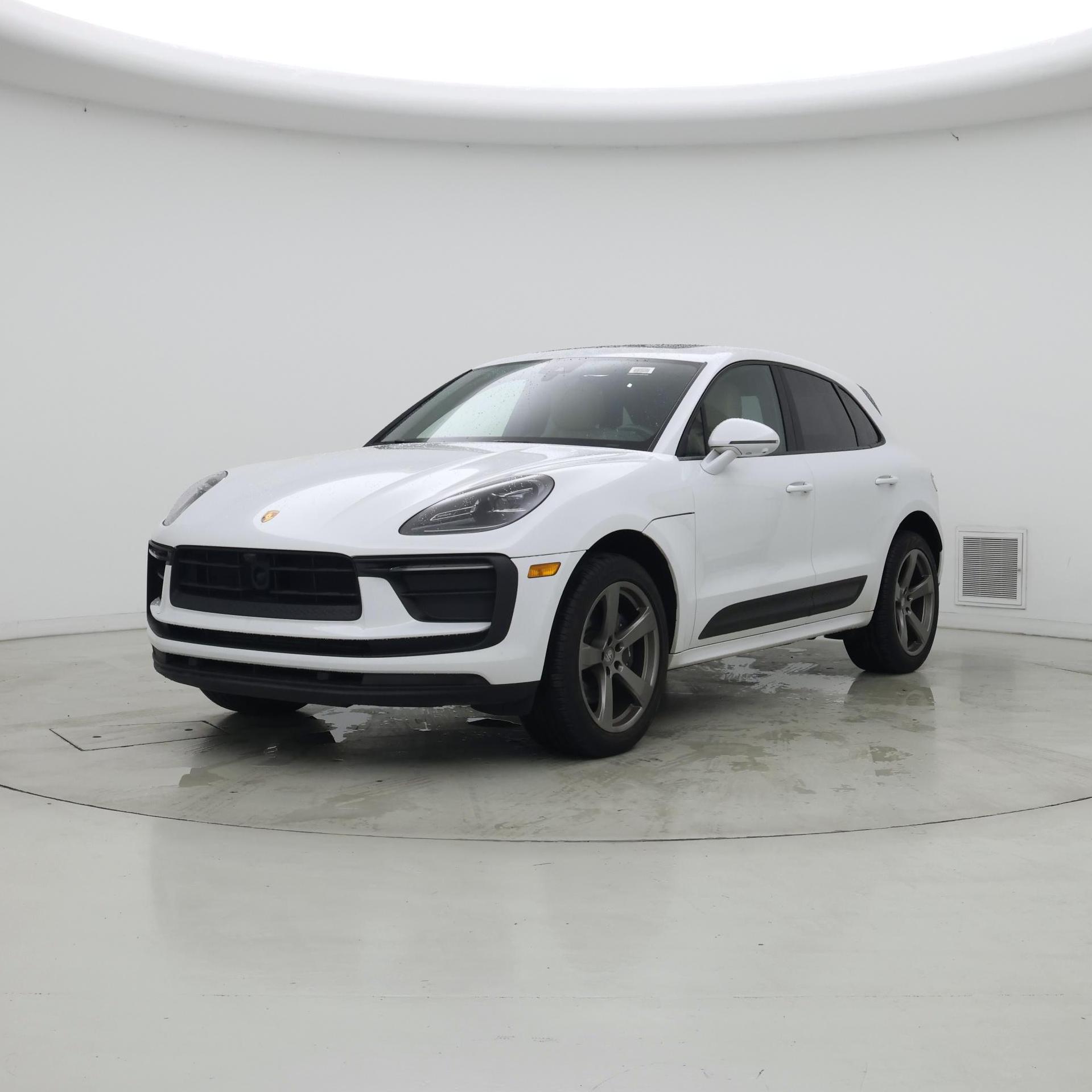 Thumbnail: 2023 Porsche Macan - 4