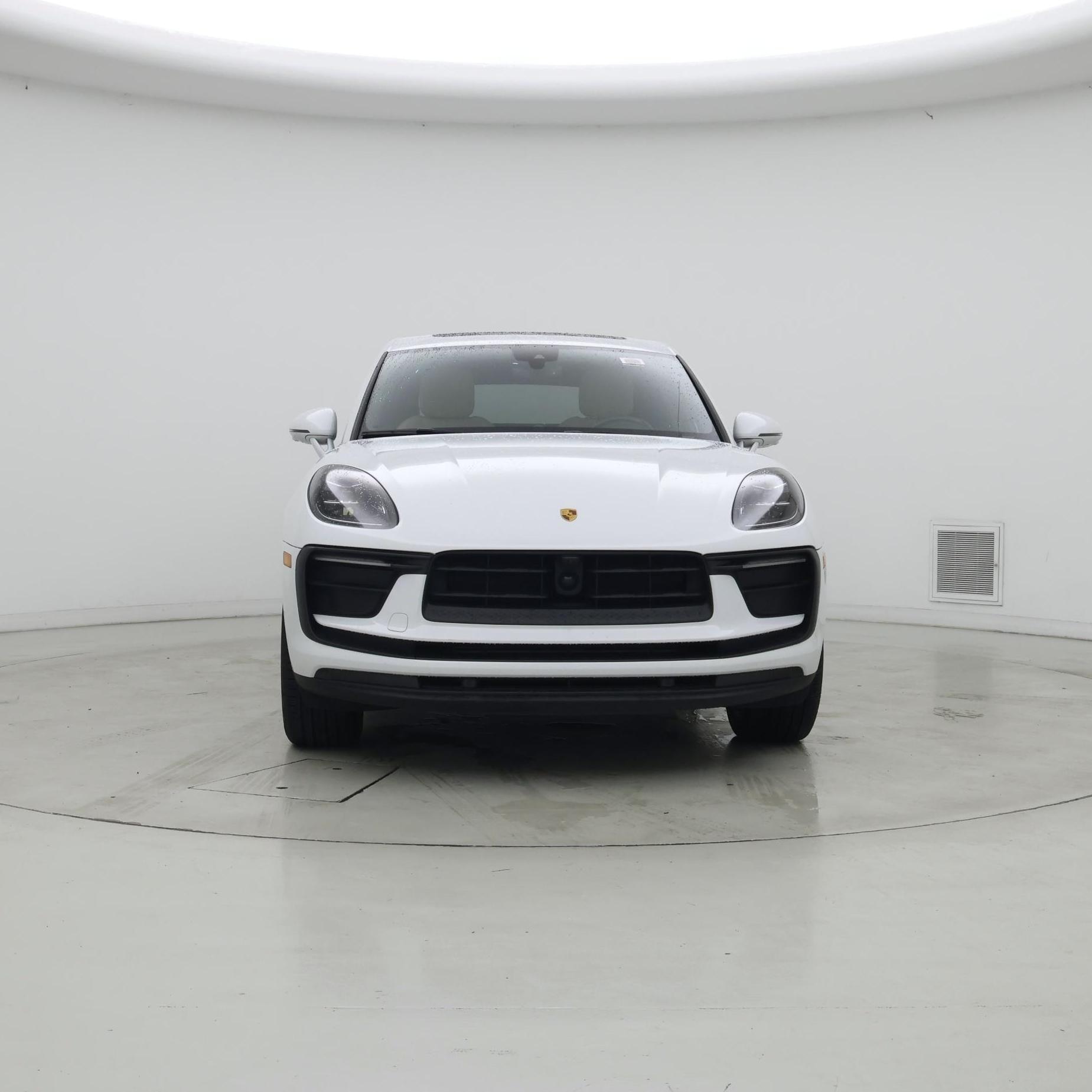 Thumbnail: 2023 Porsche Macan - 5