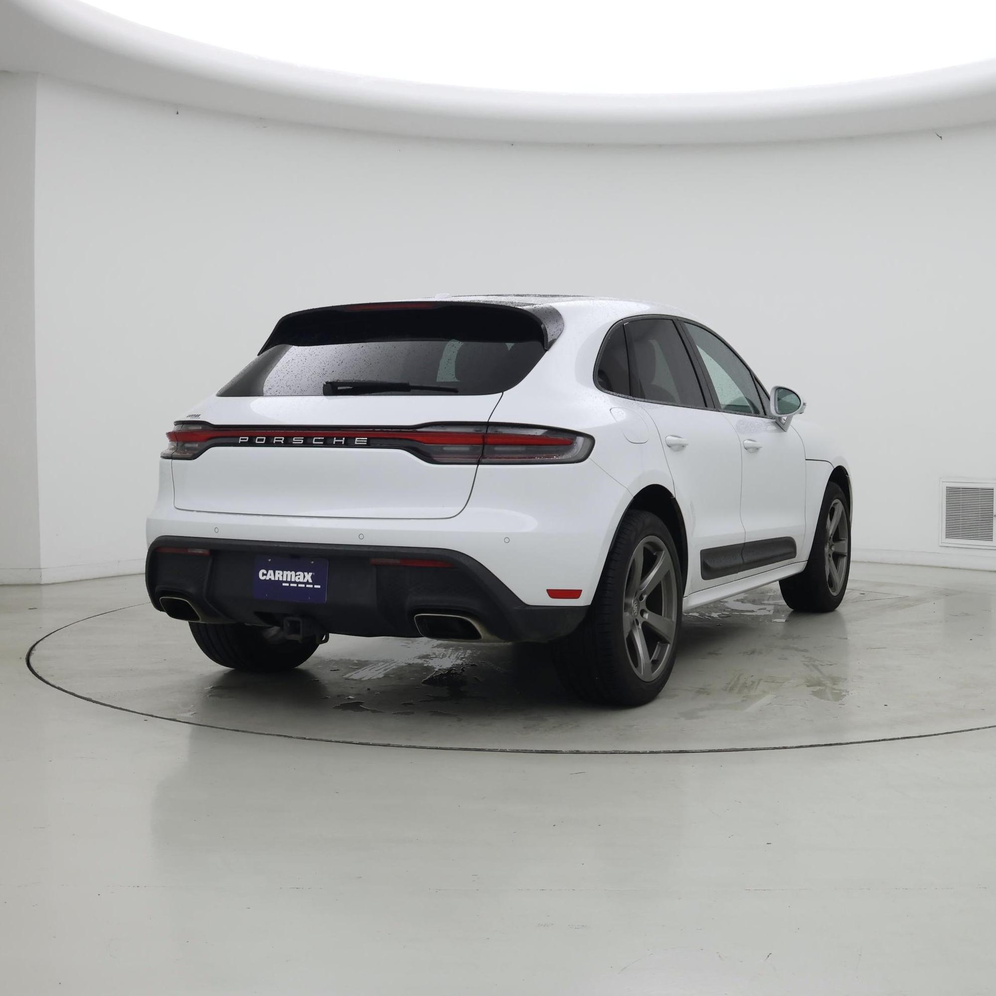 Thumbnail: 2023 Porsche Macan - 8