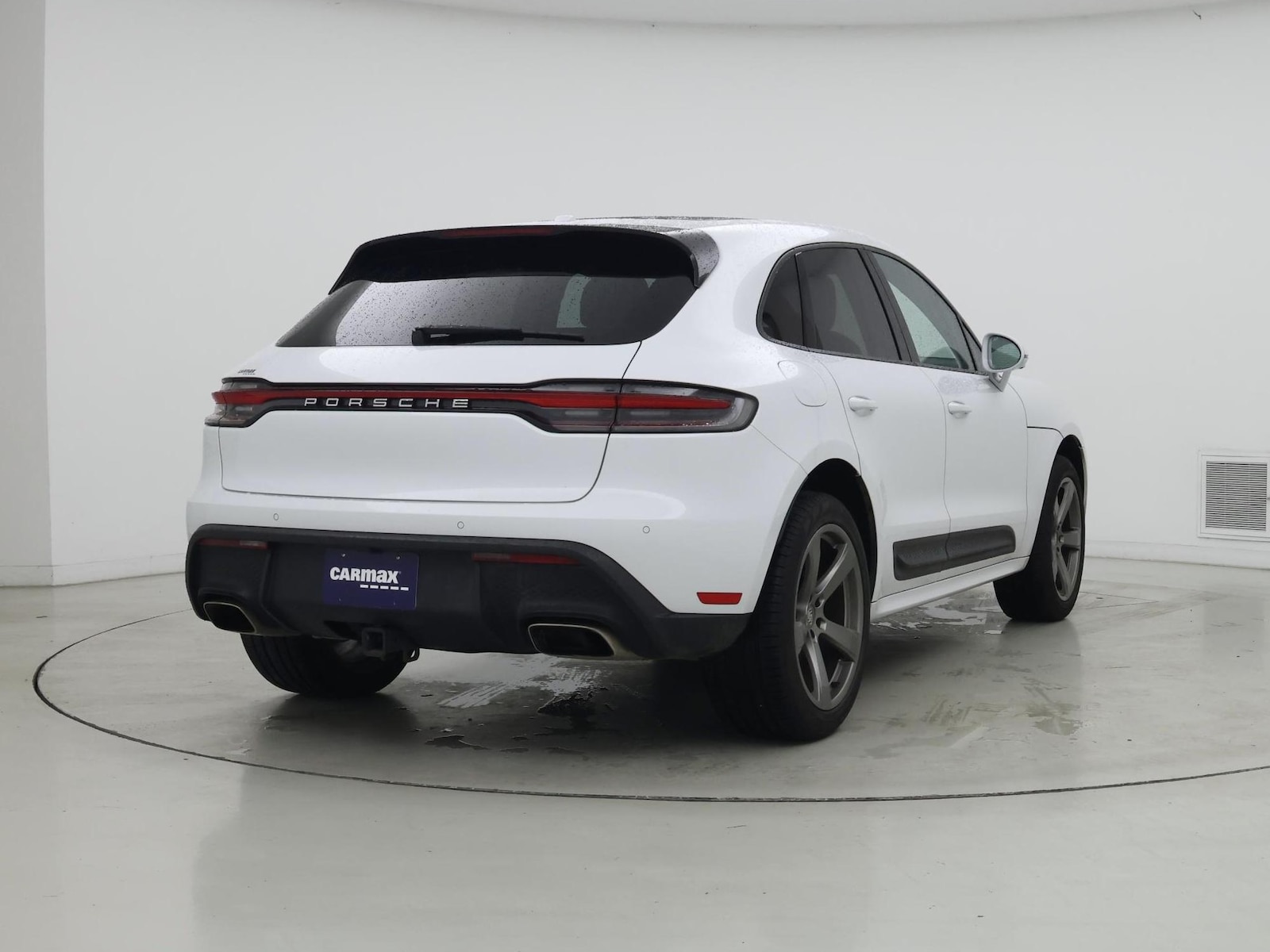 2023 Porsche Macan T - Photo 9