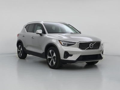 2025 Volvo XC40 B5 Plus Bright Theme