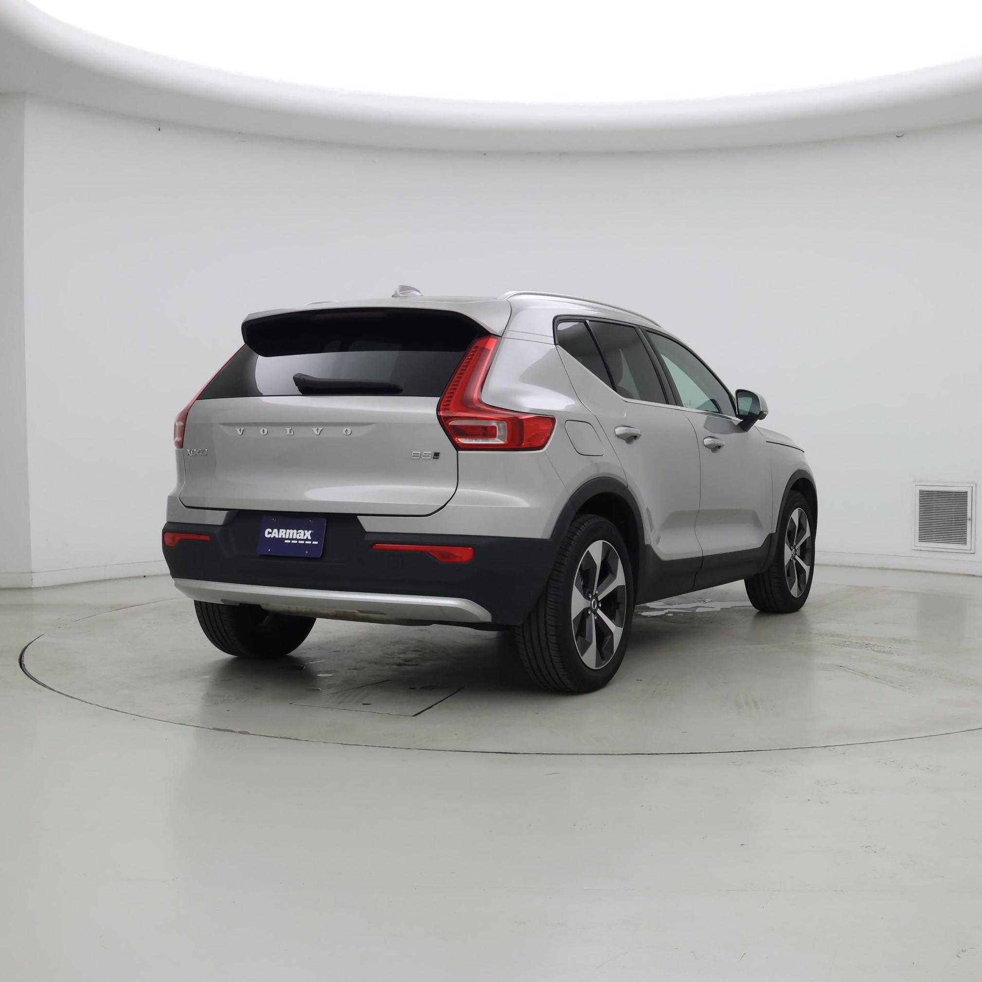 Thumbnail: 2025 Volvo XC40 - 8