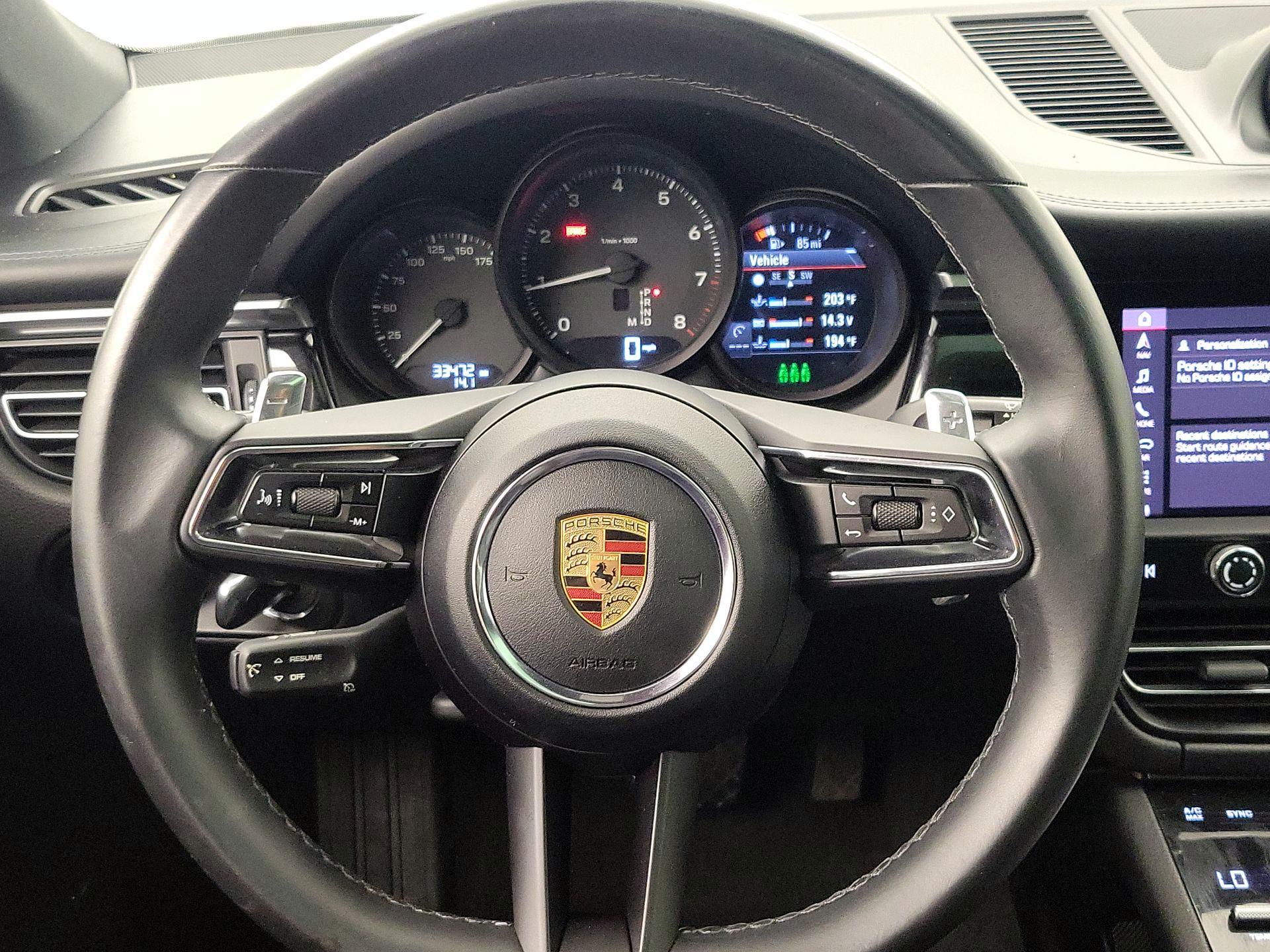 Thumbnail: 2022 Porsche Macan - 10