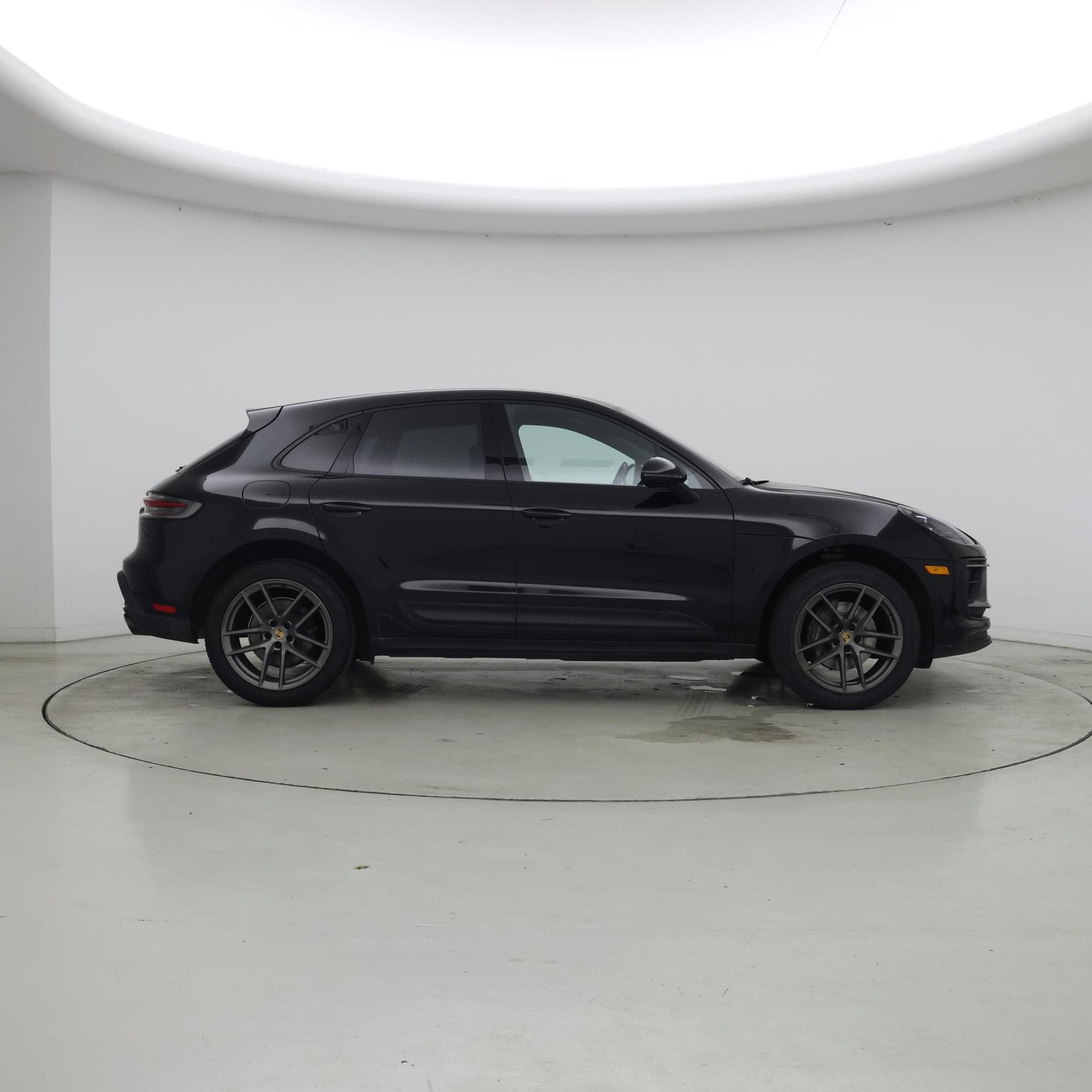 Thumbnail: 2022 Porsche Macan - 7