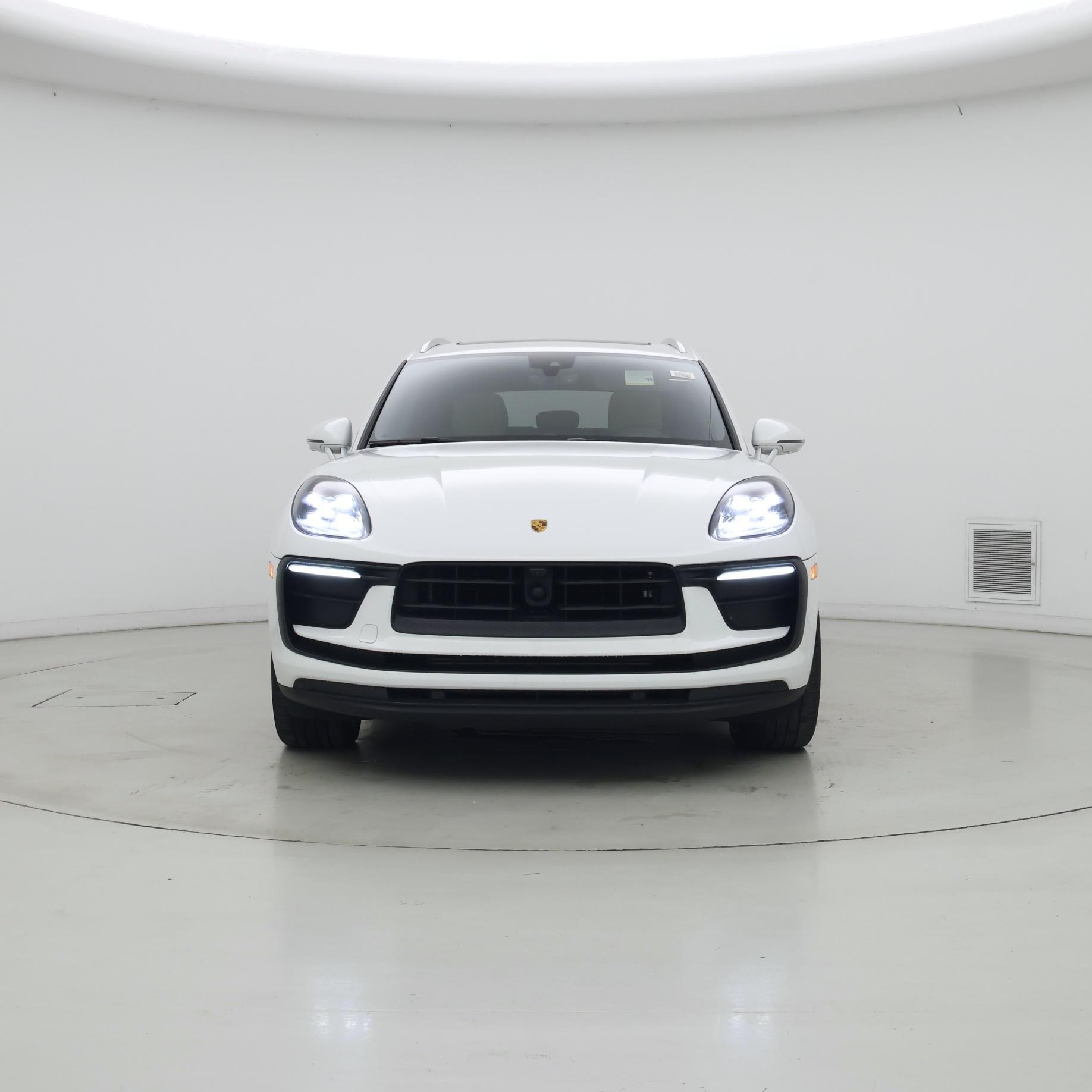 Thumbnail: 2023 Porsche Macan - 5