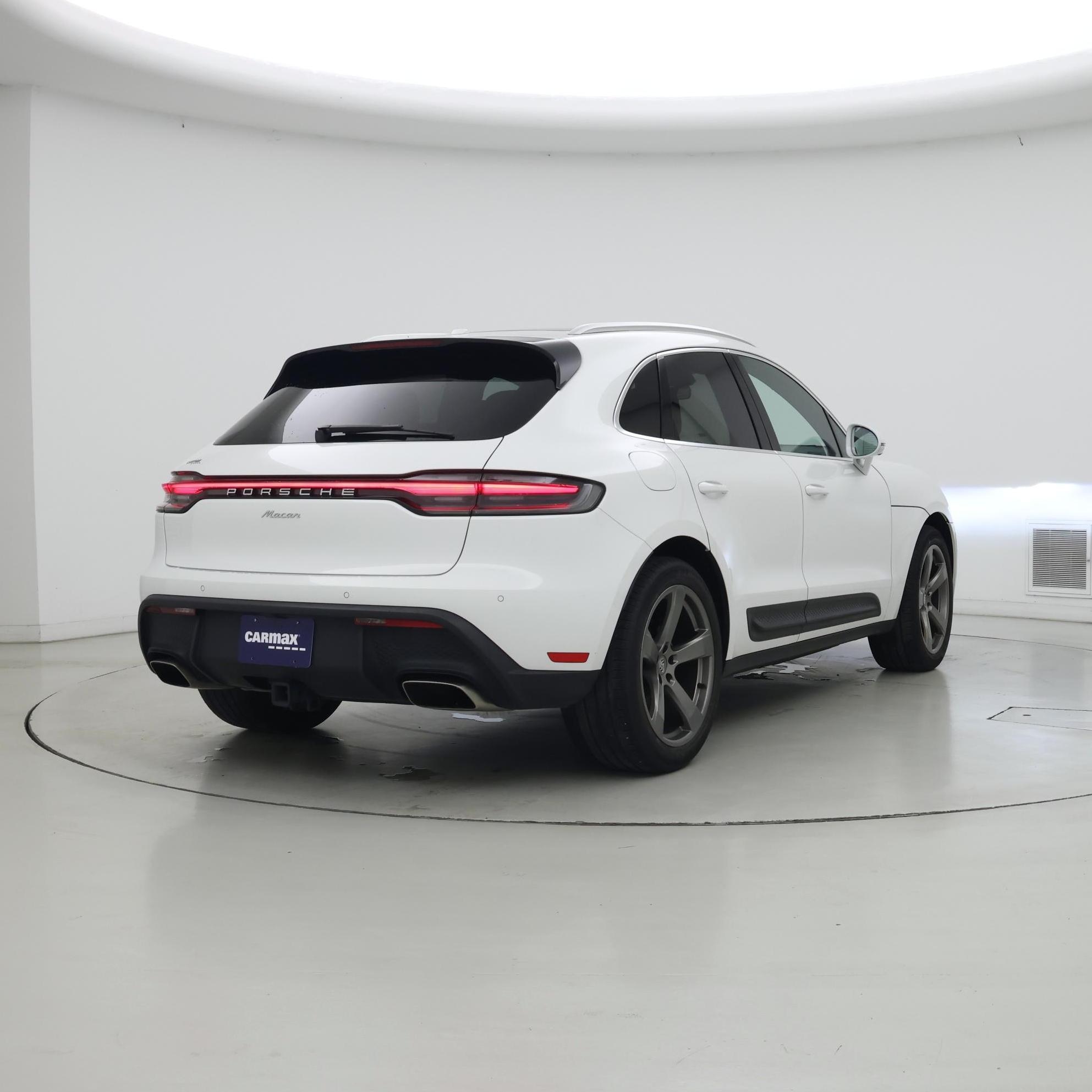 Thumbnail: 2023 Porsche Macan - 8