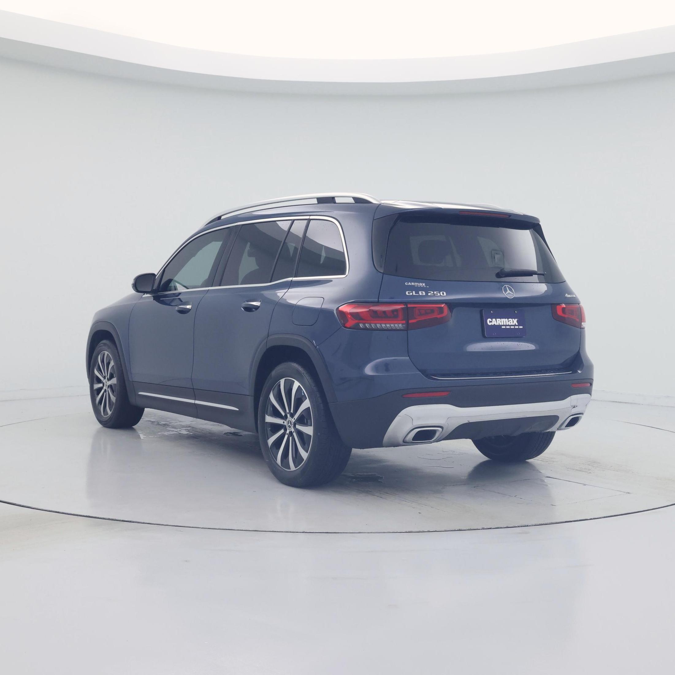 Thumbnail: 2023 Mercedes-Benz GLB - 2