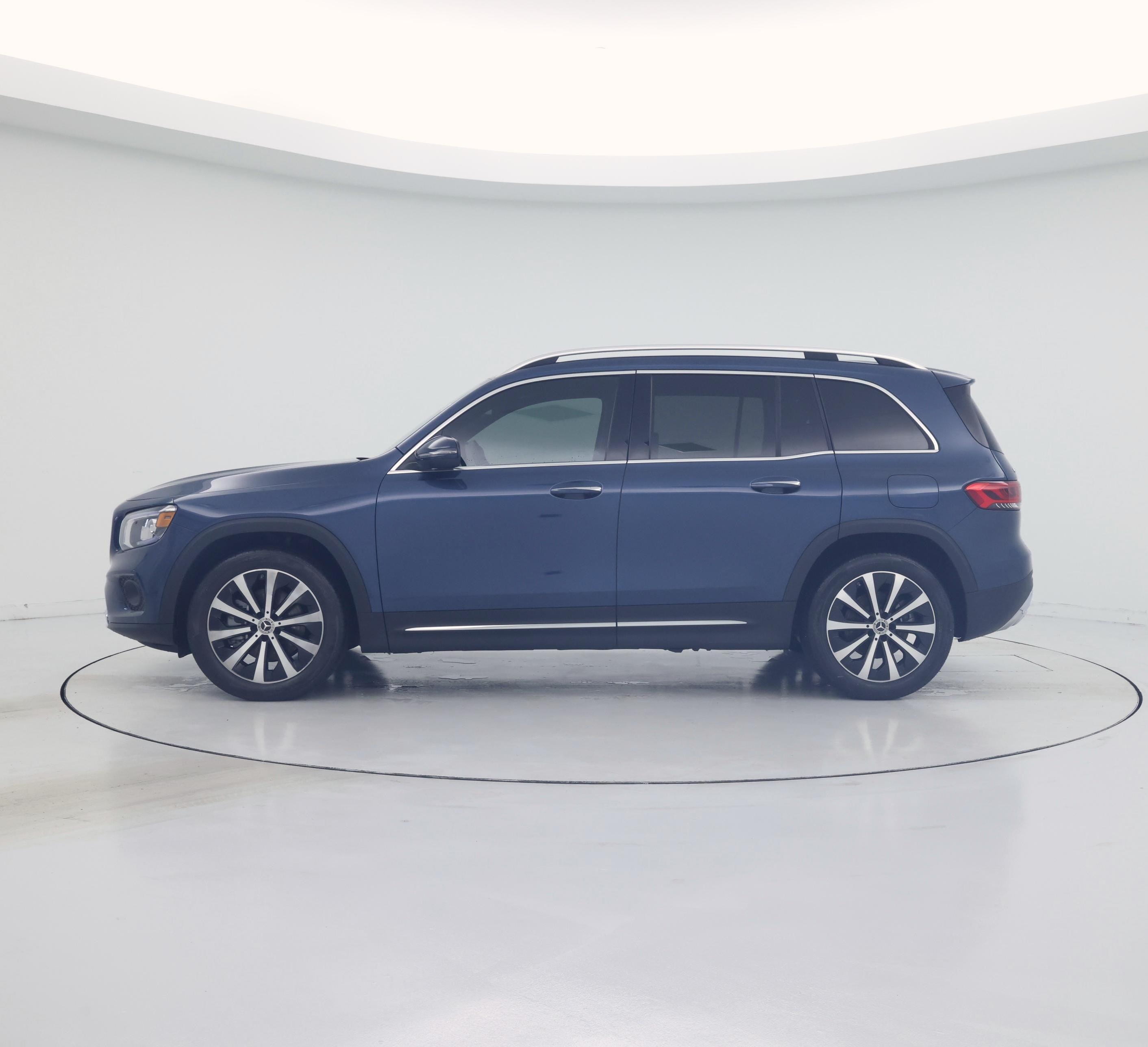 Thumbnail: 2023 Mercedes-Benz GLB - 3