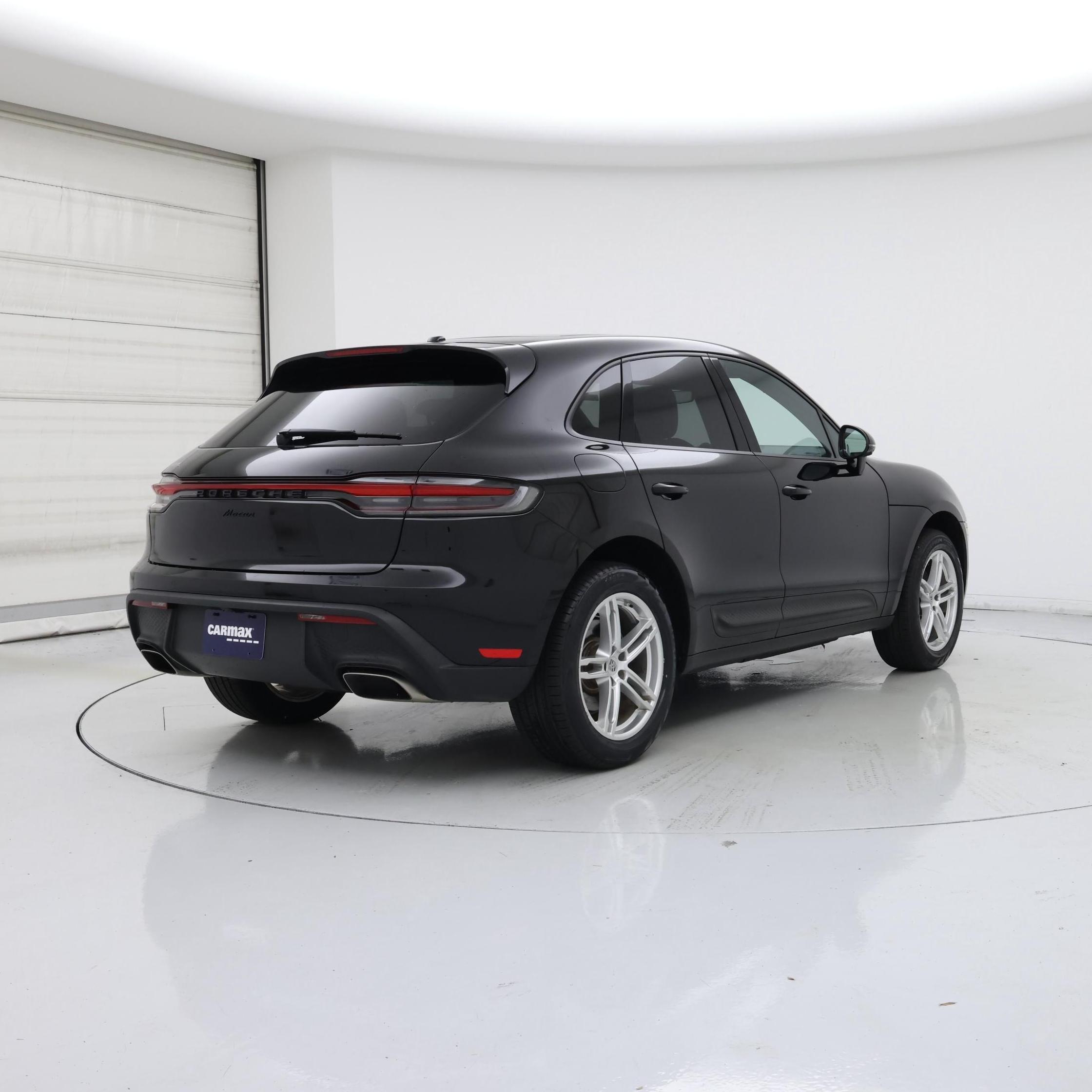 Thumbnail: 2023 Porsche Macan - 8