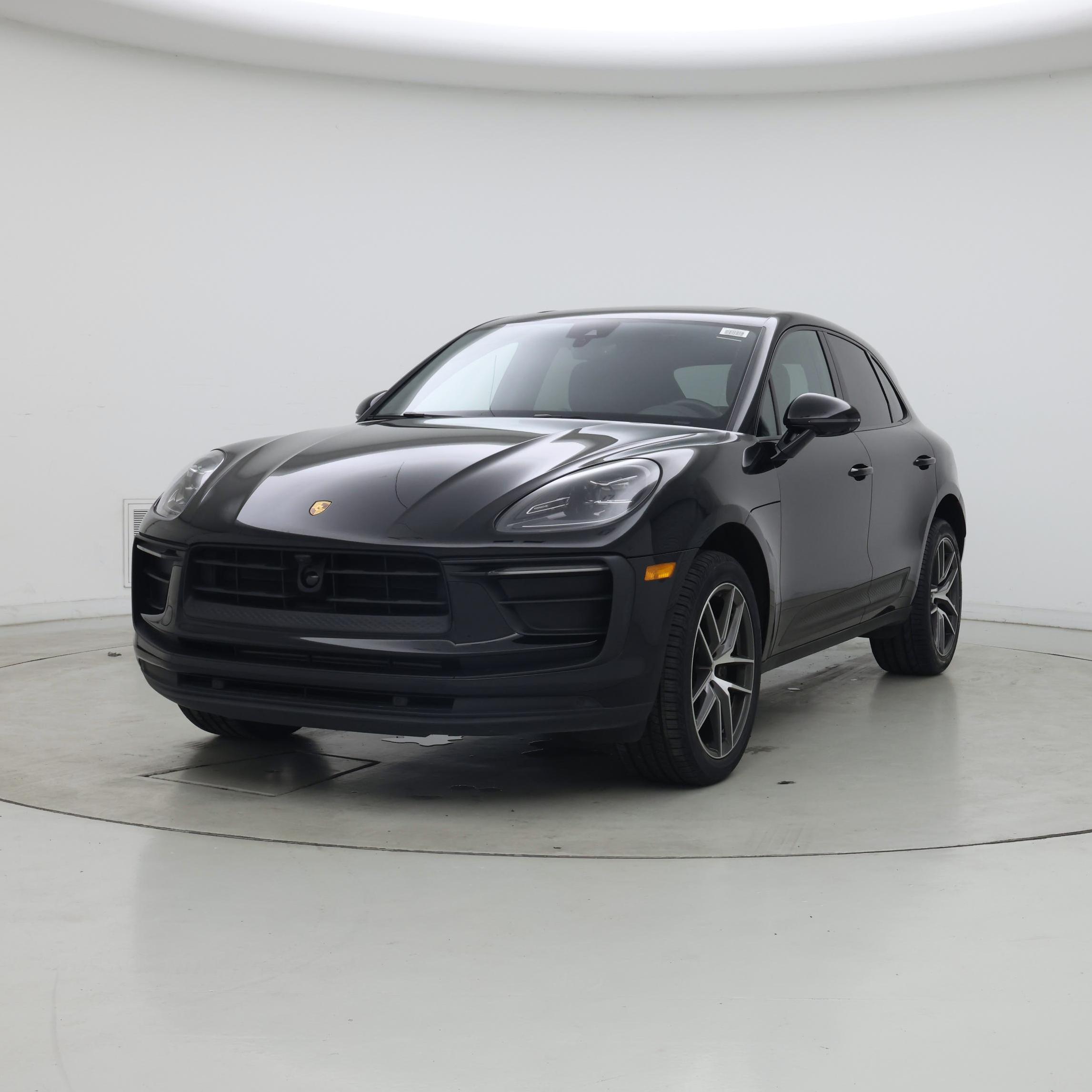 Thumbnail: 2023 Porsche Macan - 4