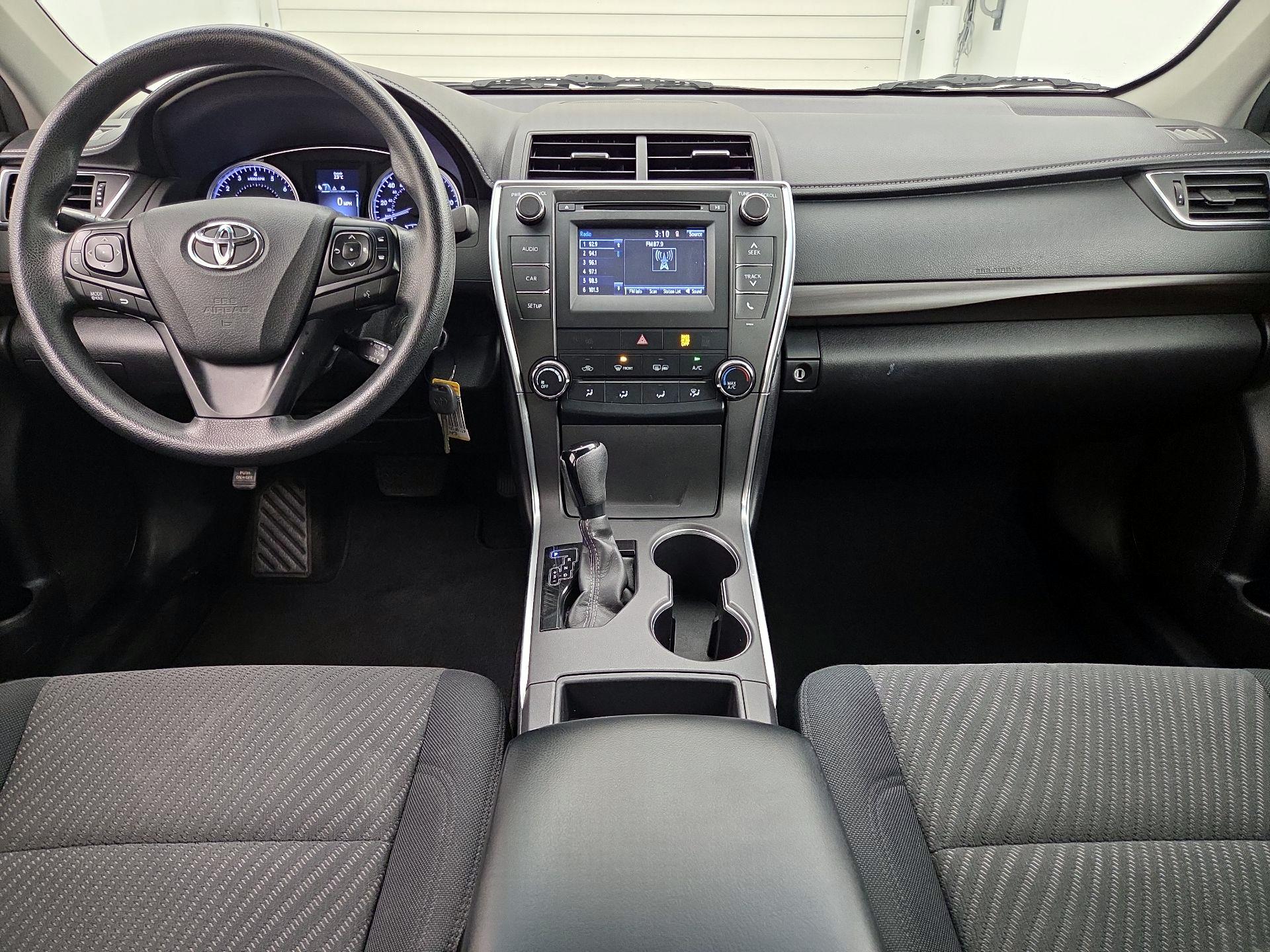 Thumbnail: 2017 Toyota Camry - 9