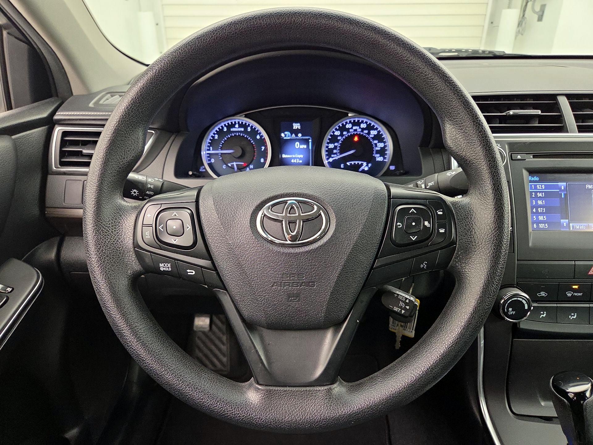 Thumbnail: 2017 Toyota Camry - 10