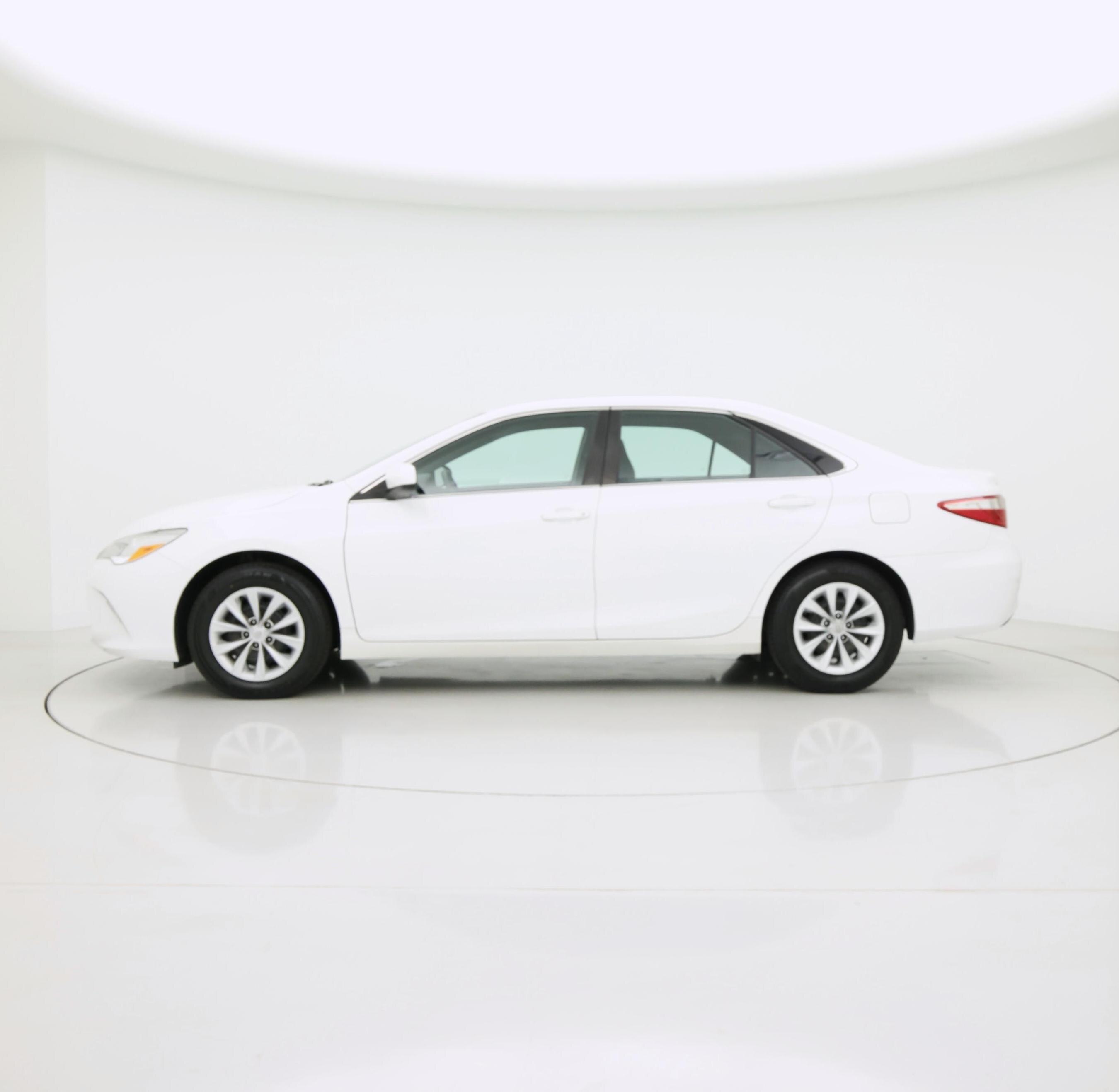 Thumbnail: 2017 Toyota Camry - 3