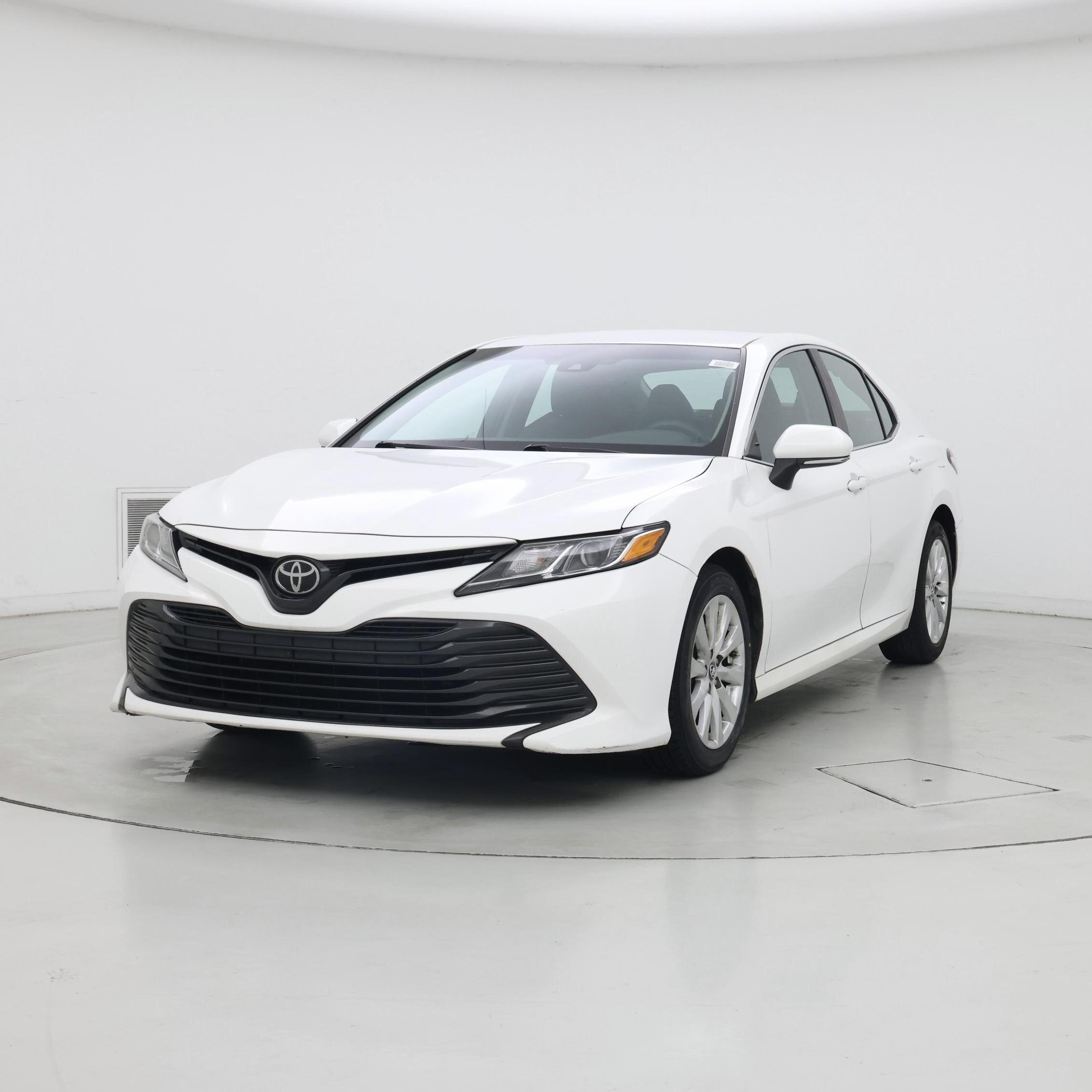 Thumbnail: 2018 Toyota Camry - 4