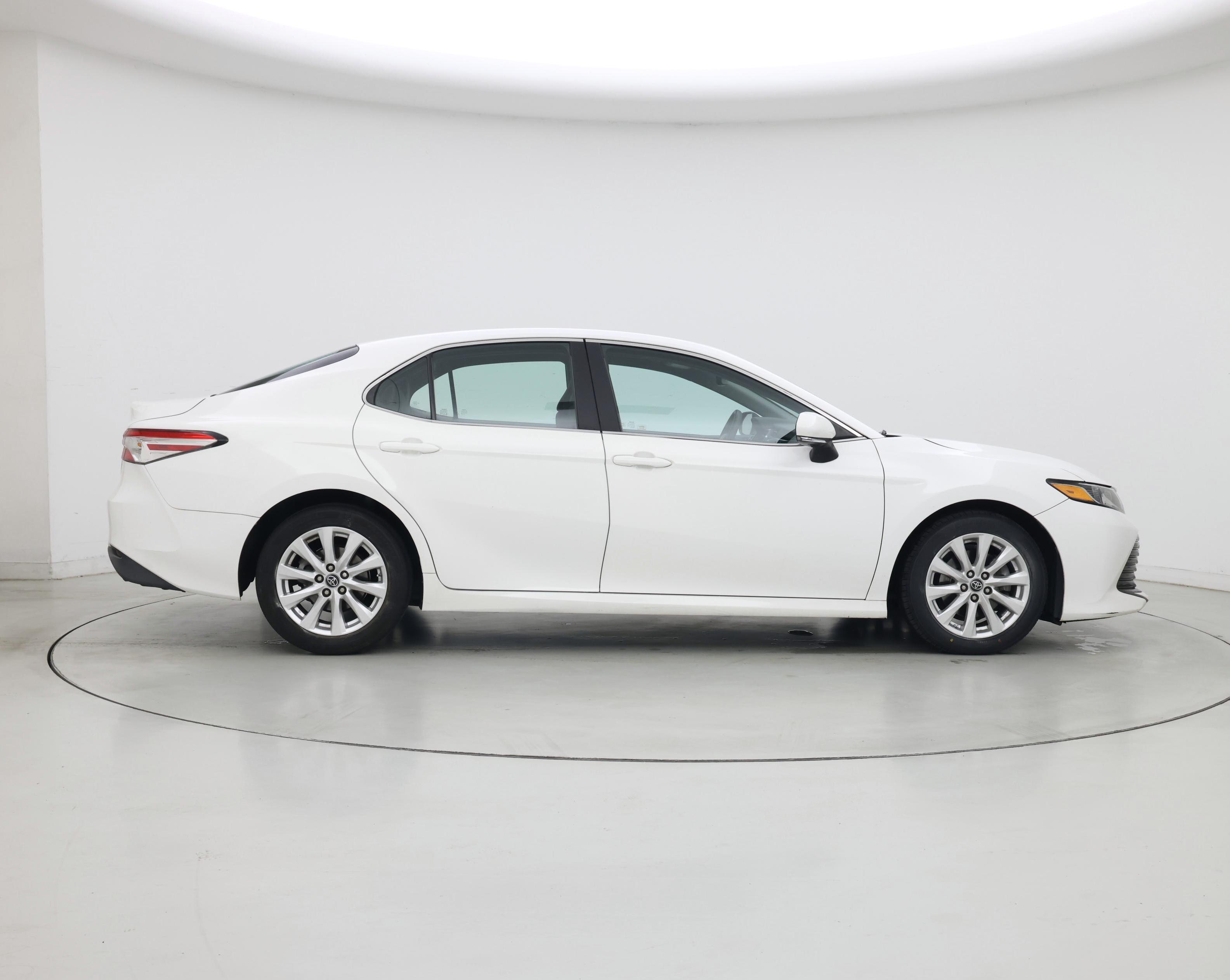 Thumbnail: 2018 Toyota Camry - 7