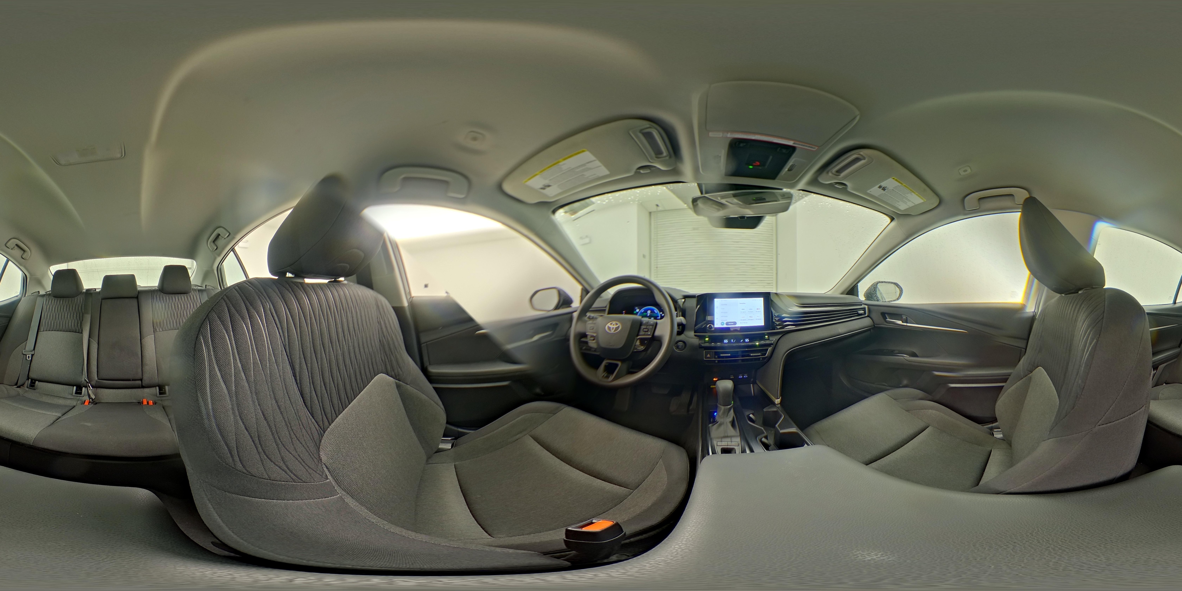 2025 Toyota Camry LE - Photo 25