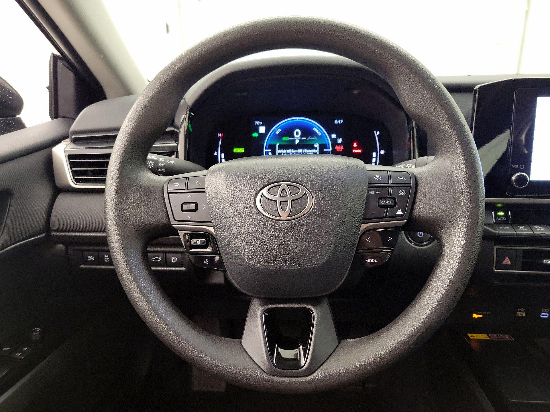 Thumbnail: 2025 Toyota Camry - 10