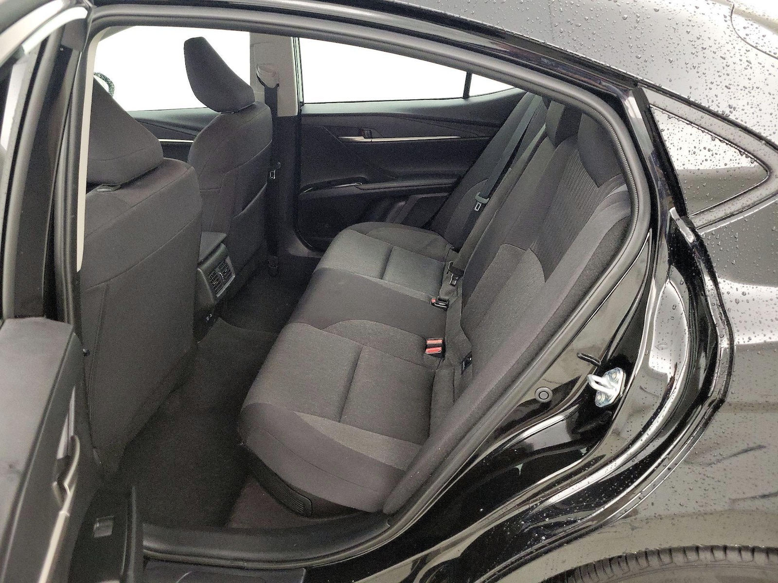 2025 Toyota Camry LE - Photo 20