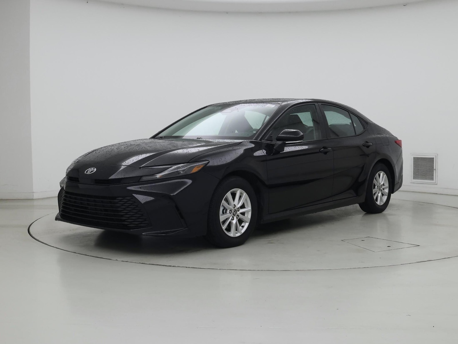 2025 Toyota Camry LE - Photo 5