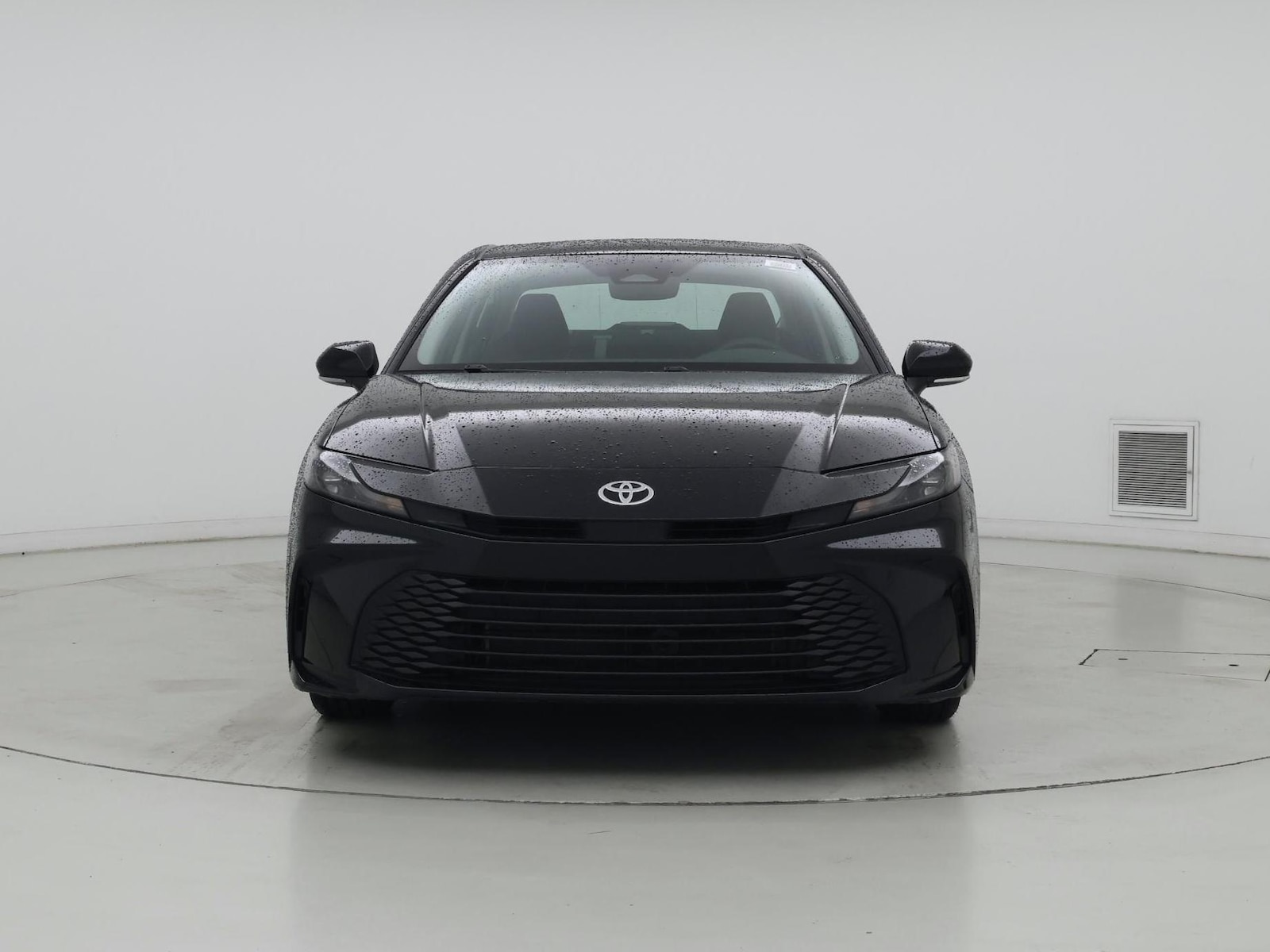 2025 Toyota Camry LE - Photo 6