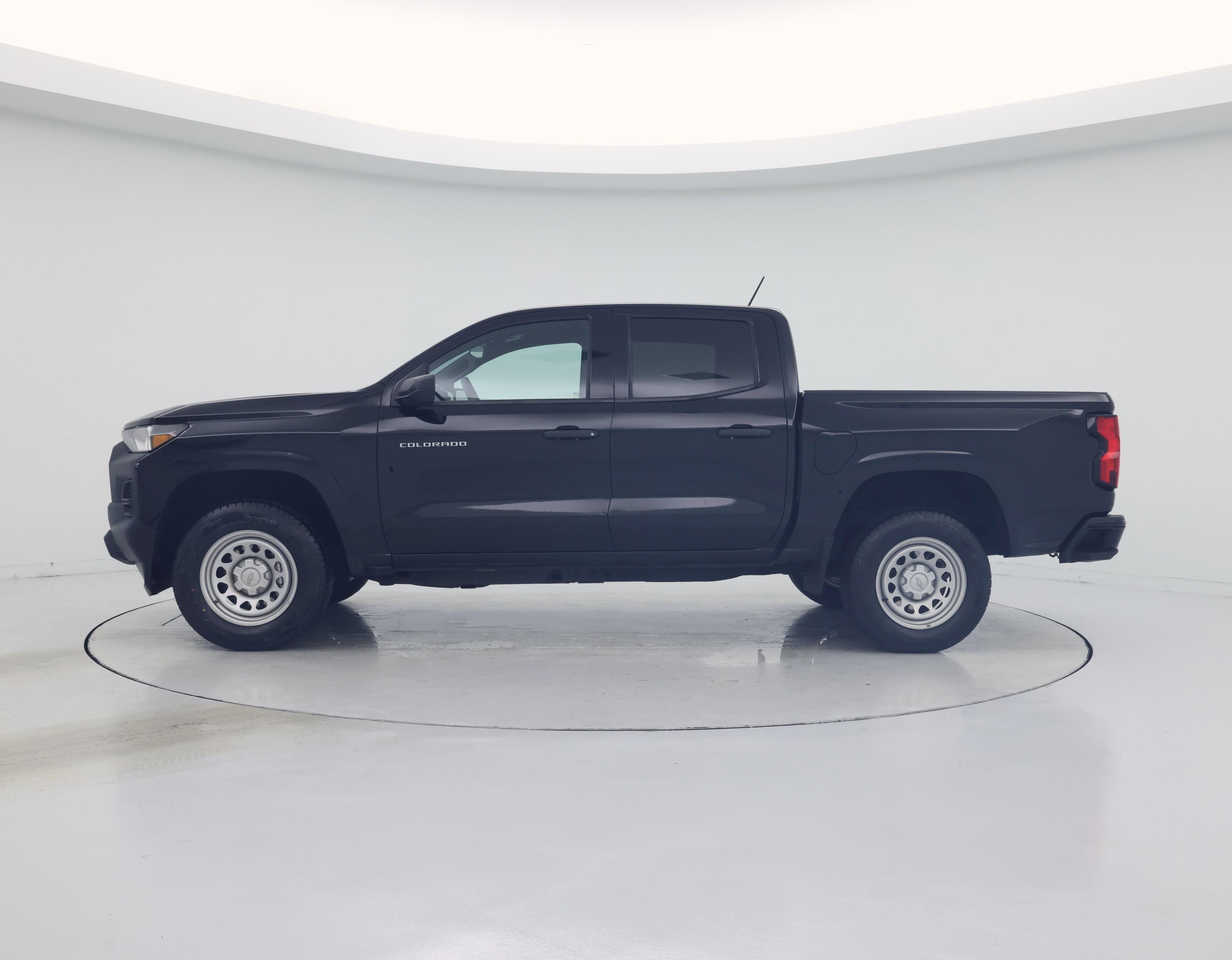 Thumbnail: 2024 Chevrolet Colorado - 3