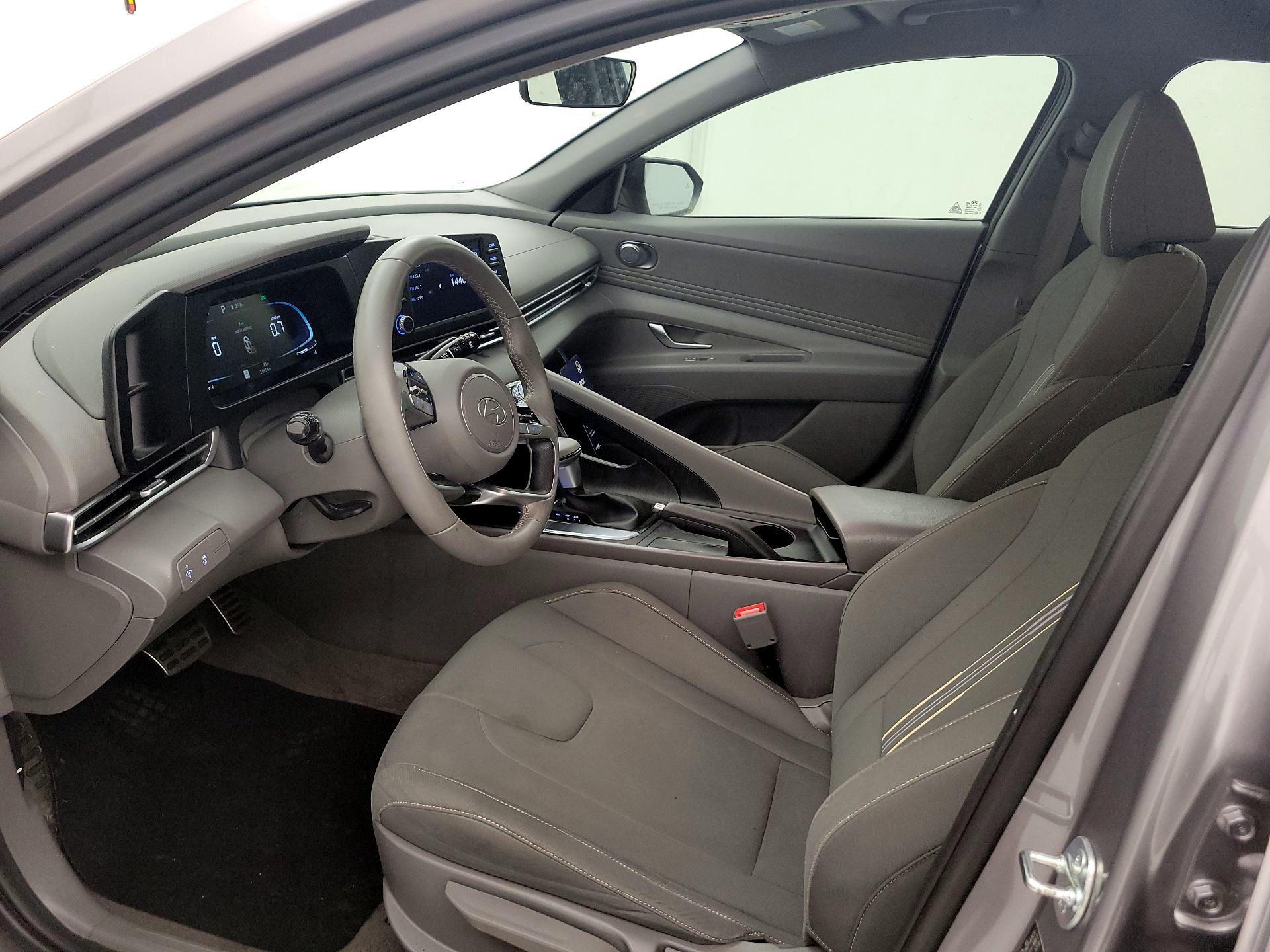 Thumbnail: 2025 Hyundai Elantra - 11