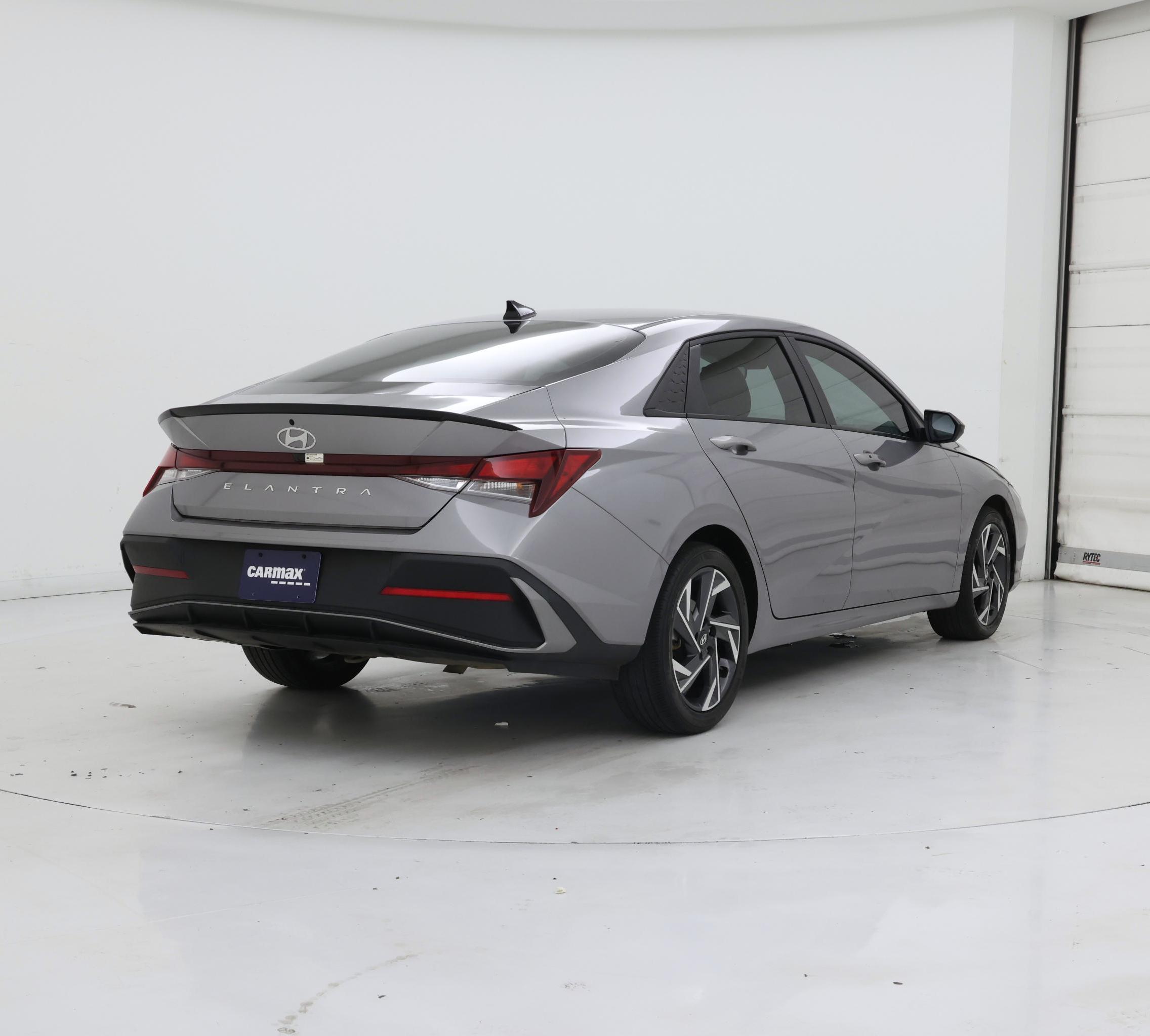 Thumbnail: 2025 Hyundai Elantra - 8