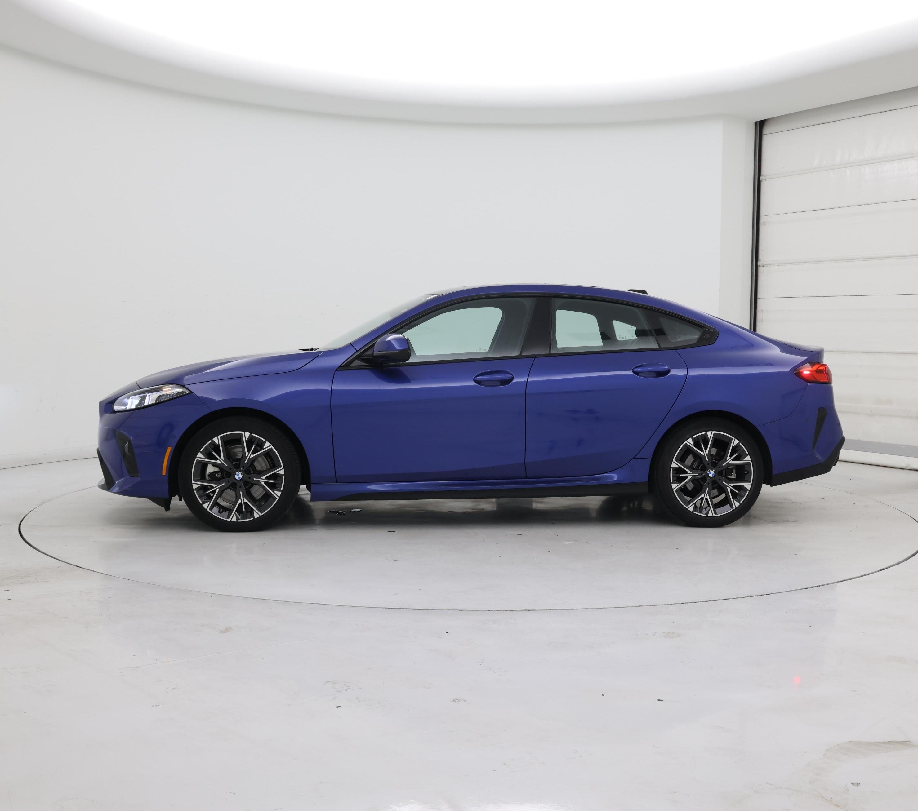Thumbnail: 2025 BMW 2 Series - 3