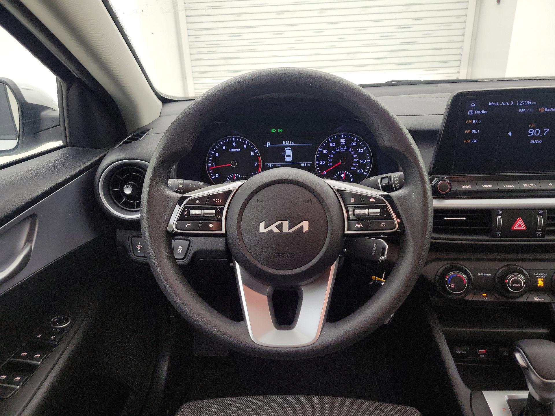 Thumbnail: 2024 Kia Forte - 10
