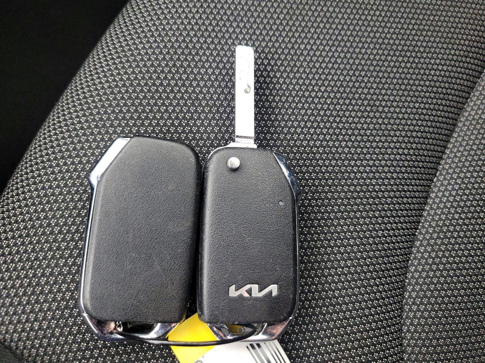 2024 Kia Forte LXS - Photo 24