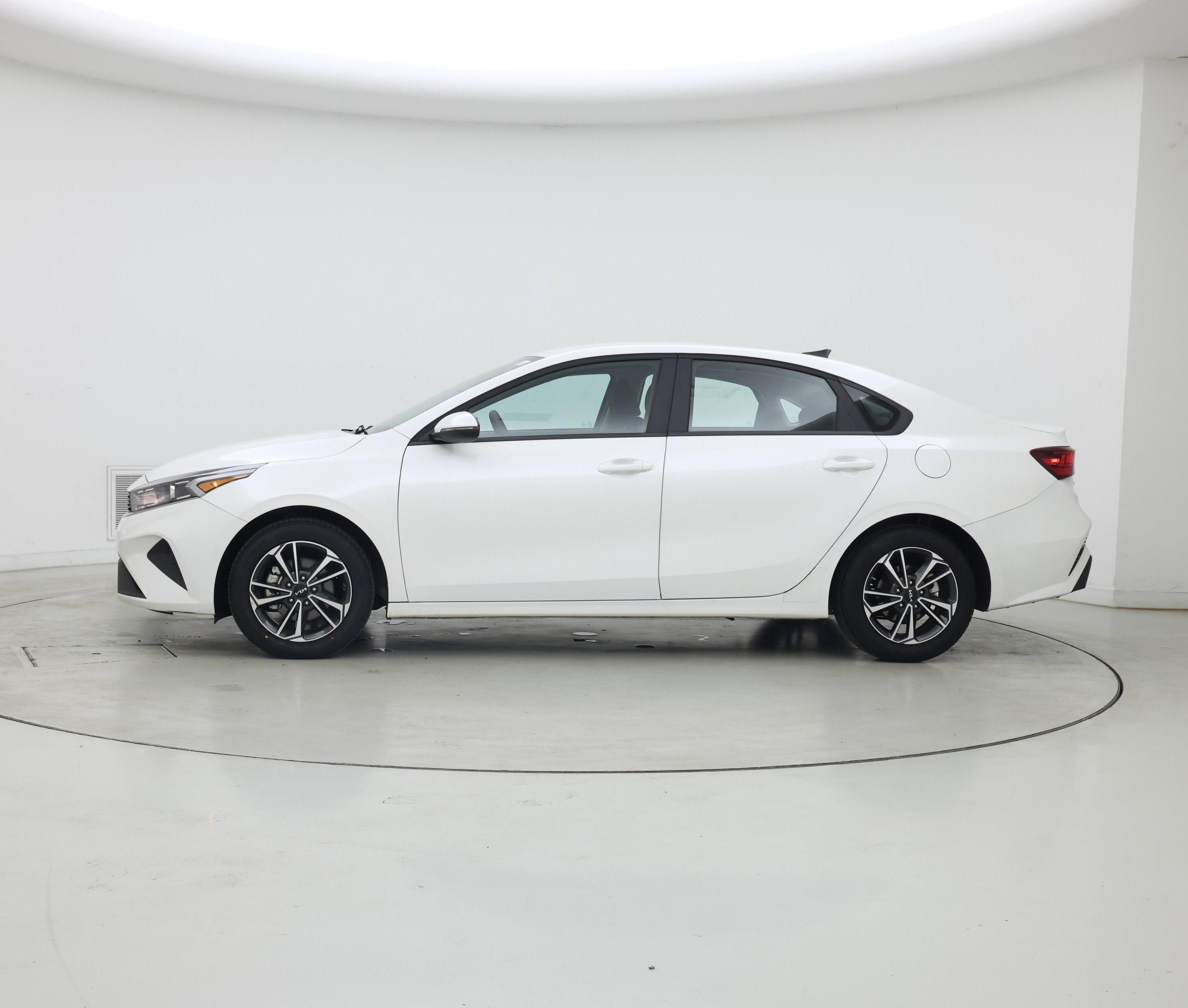 Thumbnail: 2024 Kia Forte - 3