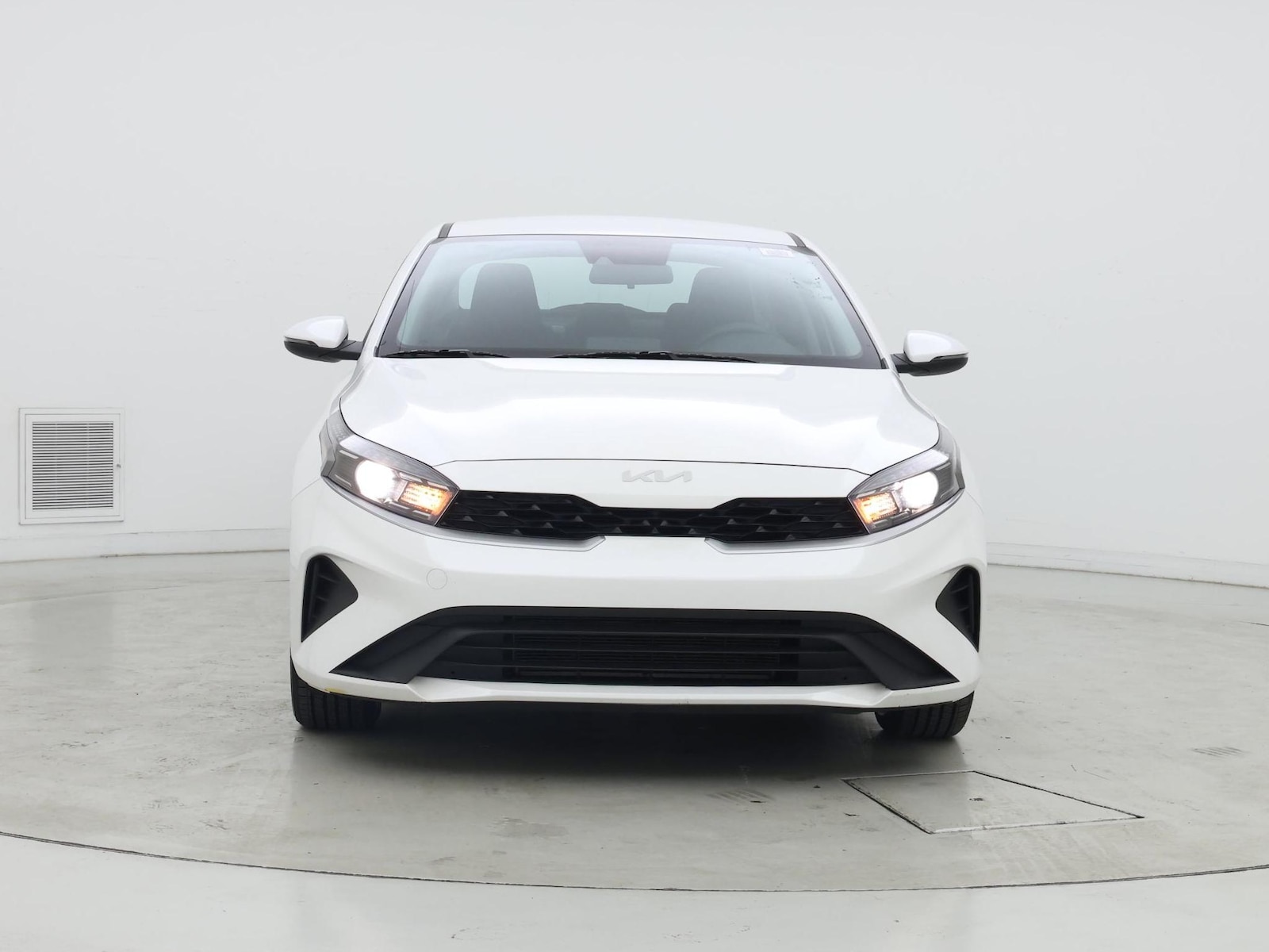 2024 Kia Forte LXS - Photo 6