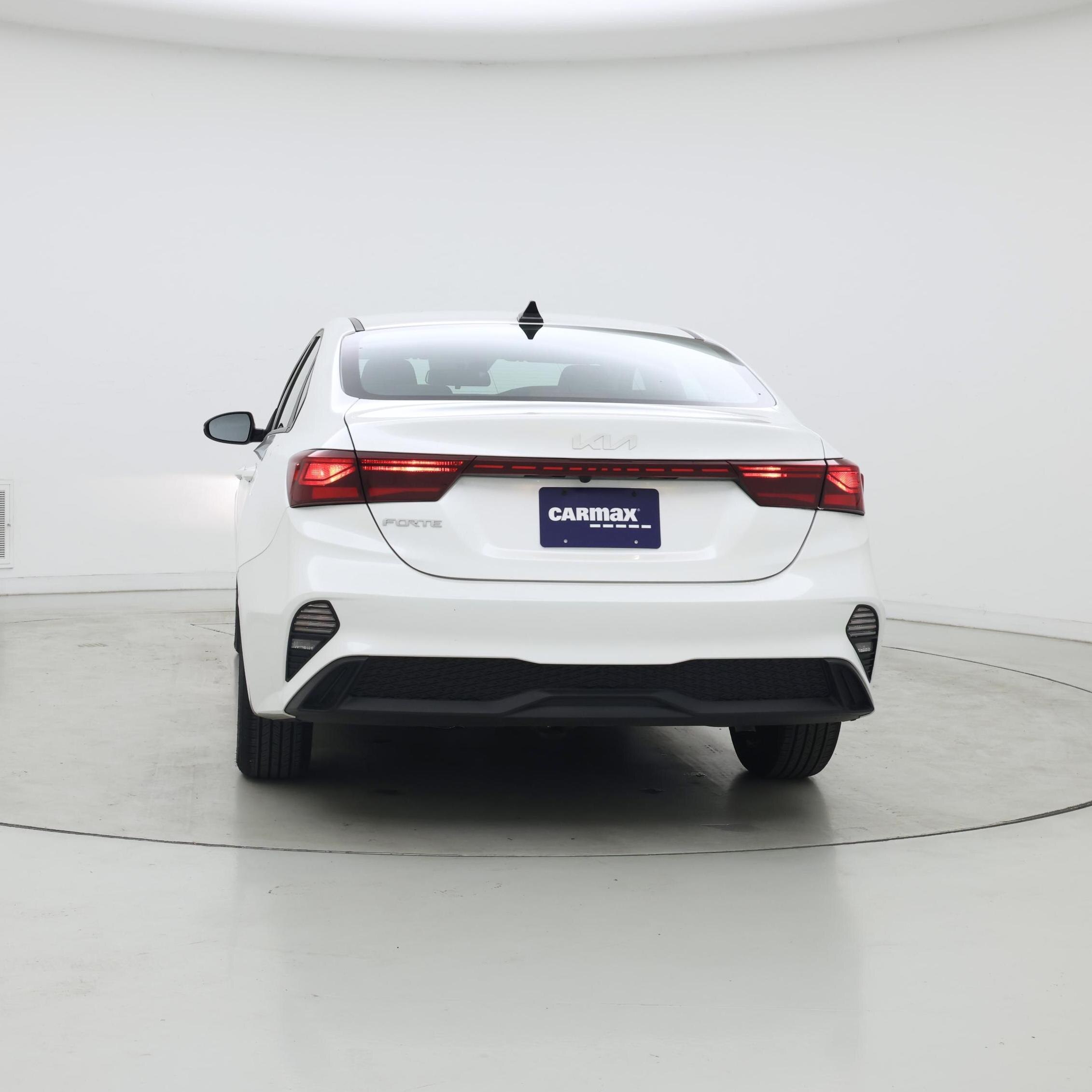 Thumbnail: 2024 Kia Forte - 6