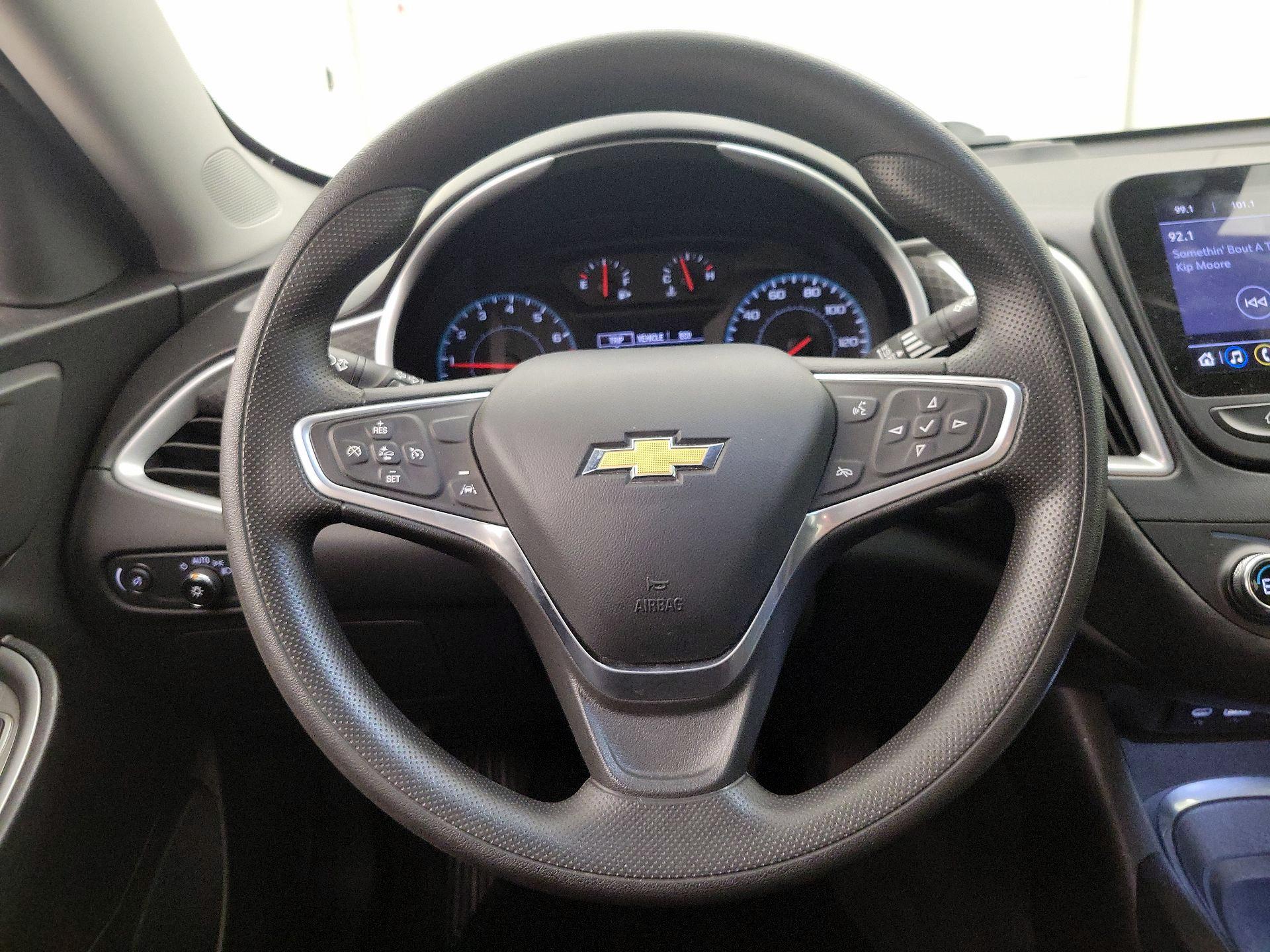 Thumbnail: 2023 Chevrolet Malibu - 10