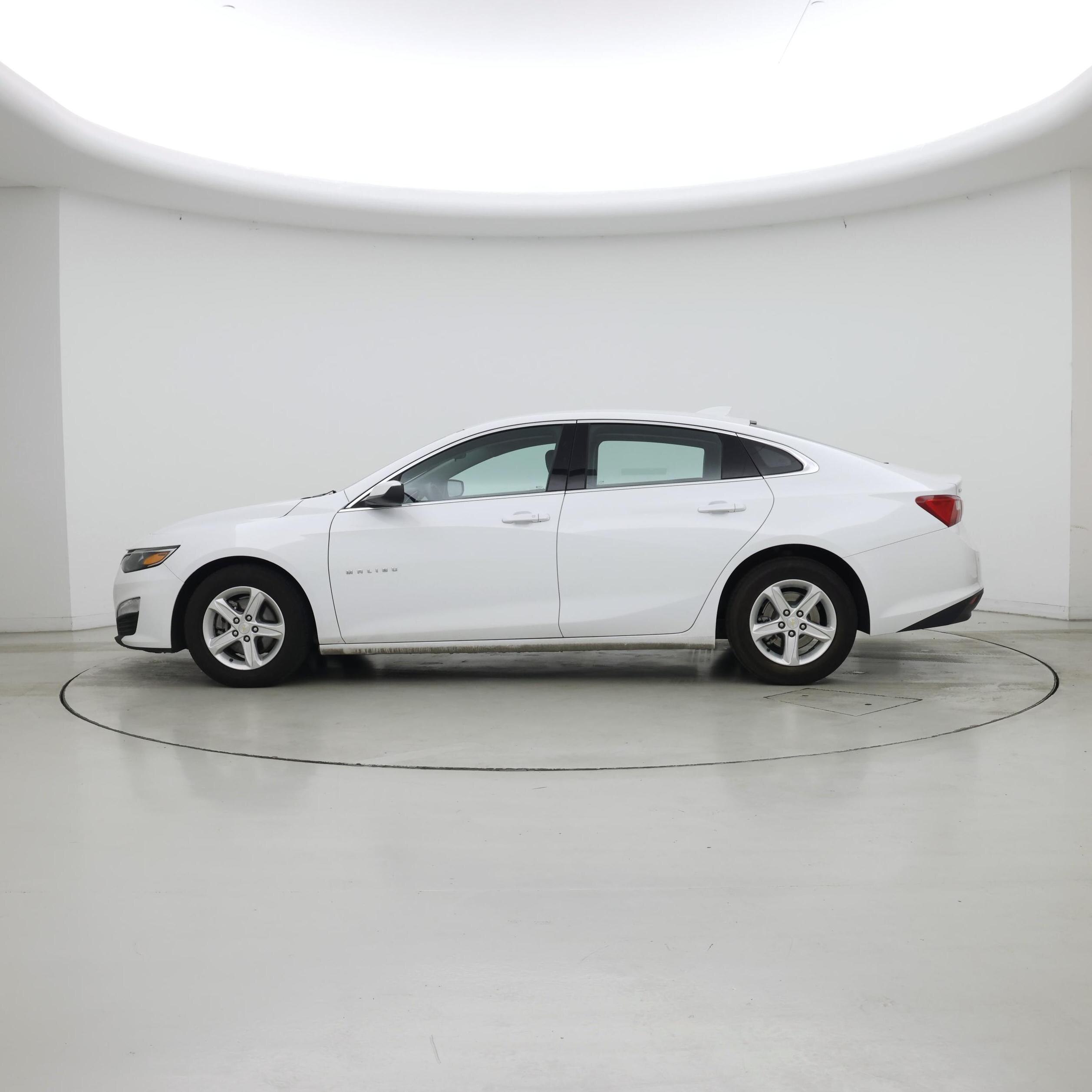Thumbnail: 2023 Chevrolet Malibu - 3