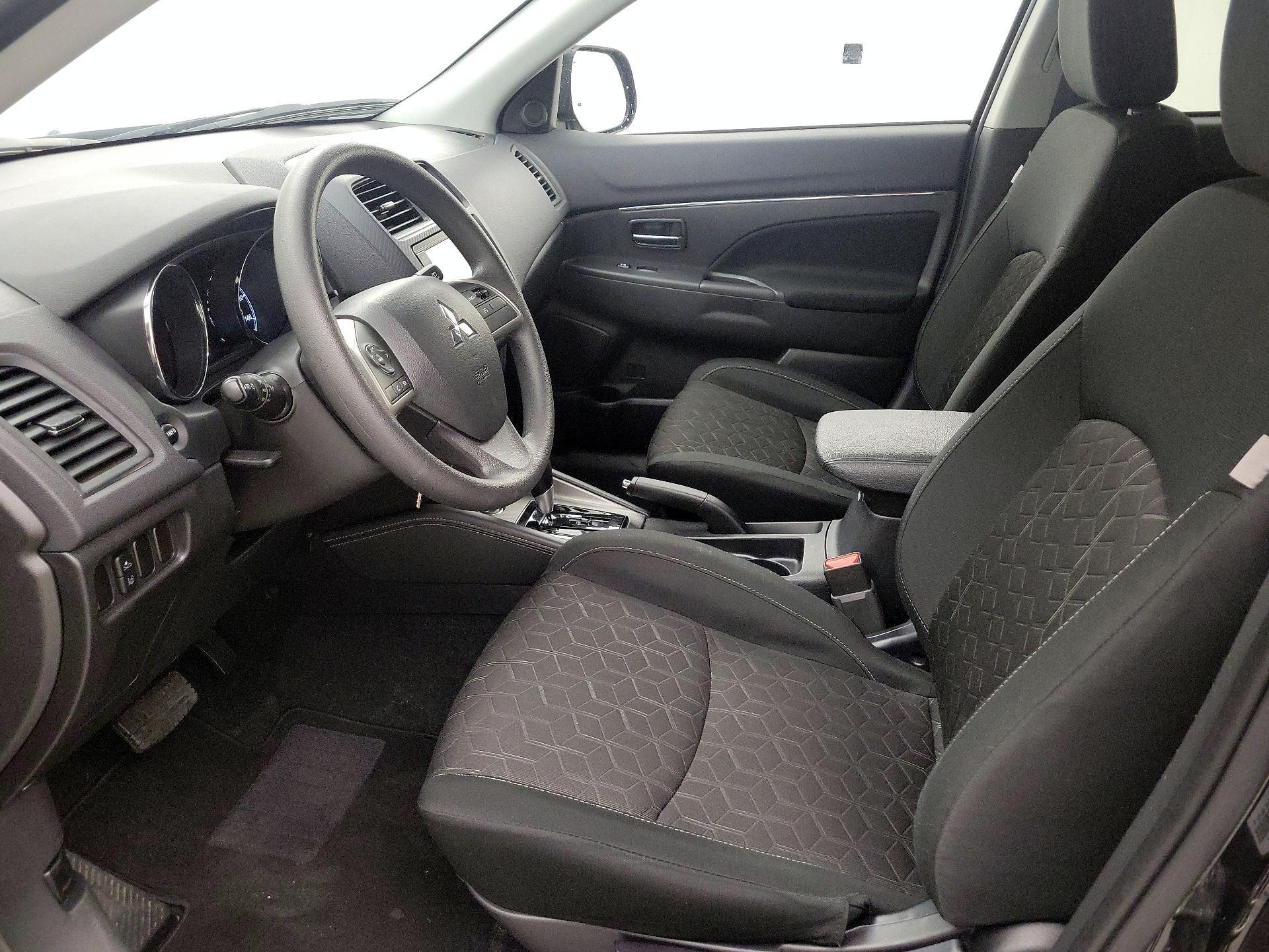 Thumbnail: 2025 Mitsubishi Outlander Sport - 11