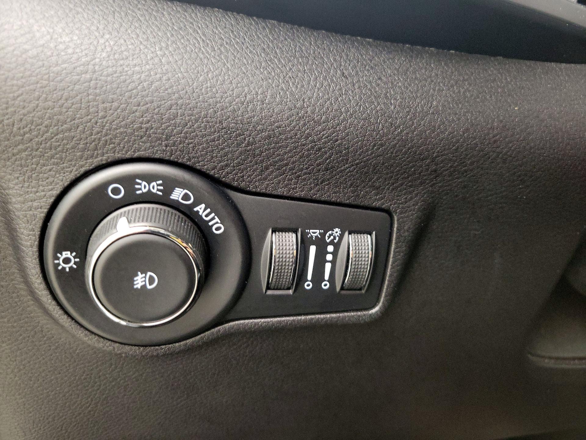 Thumbnail: 2023 Jeep Compass - 13