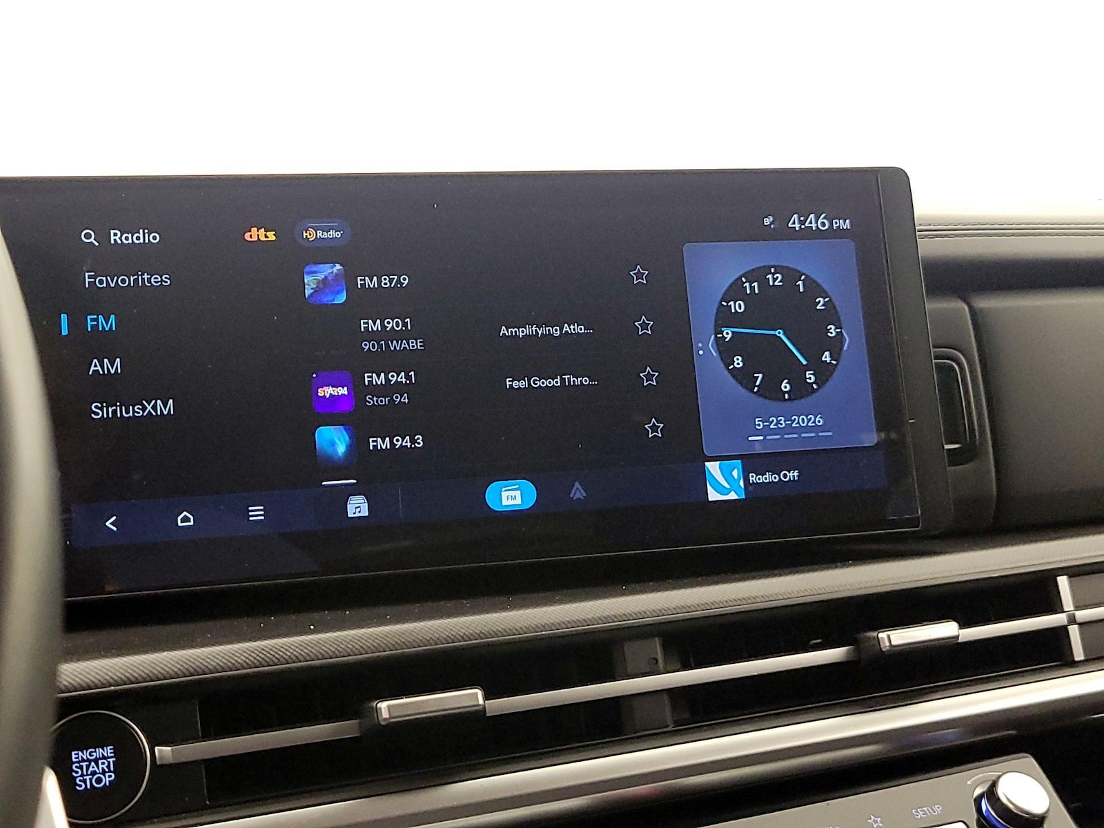 2024 Hyundai Santa Fe SE - Photo 16