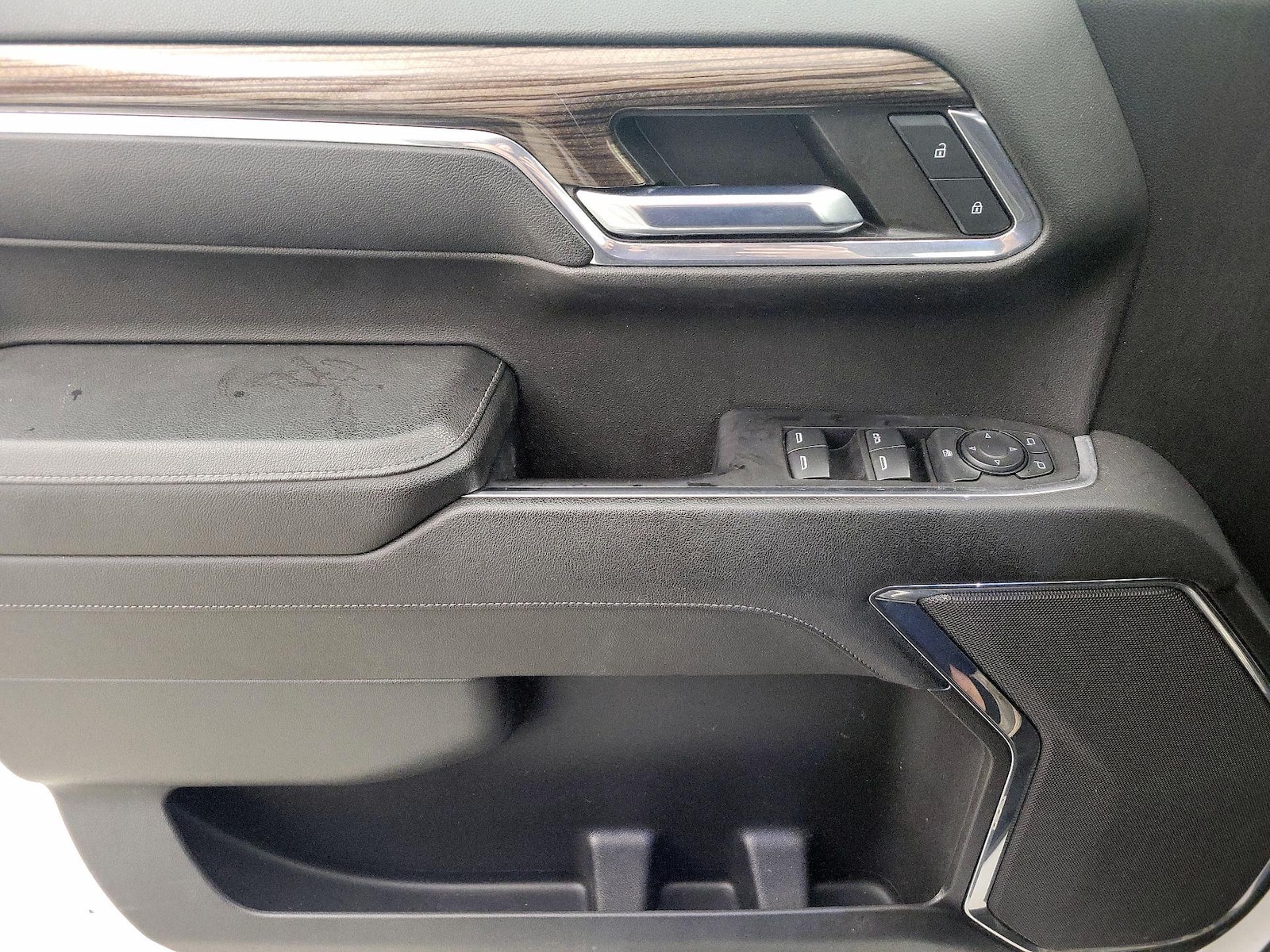 2023 Chevrolet Silverado 1500 LT - Photo 13