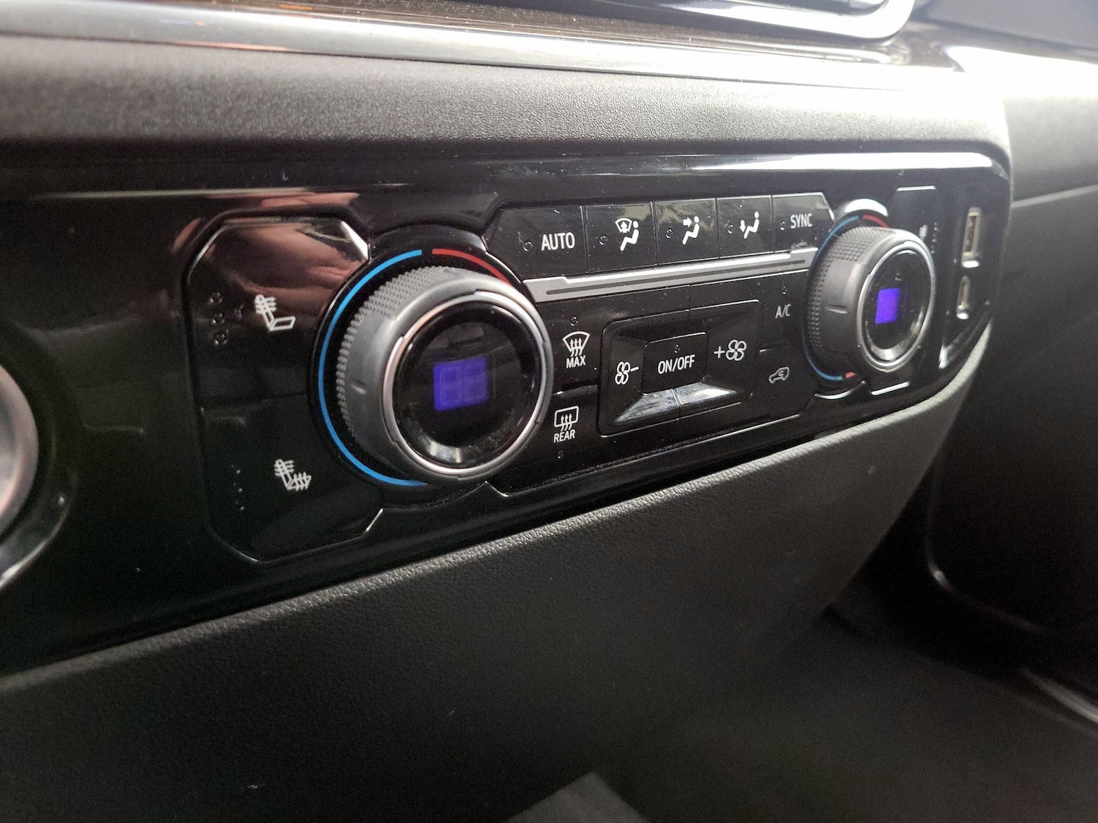 2023 Chevrolet Silverado 1500 LT - Photo 18